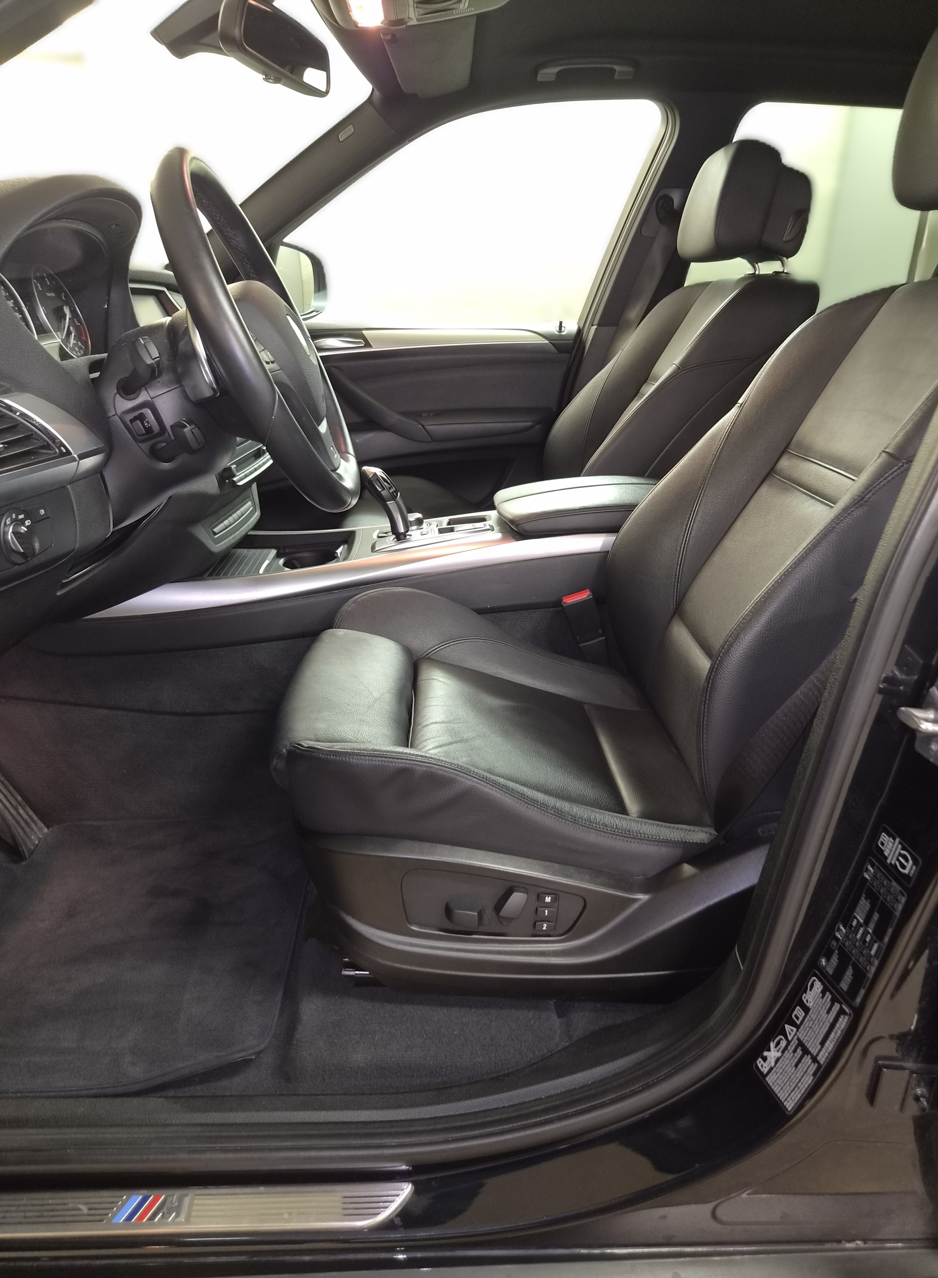 BMW X5 xDrive 40d Steptronic-image-16