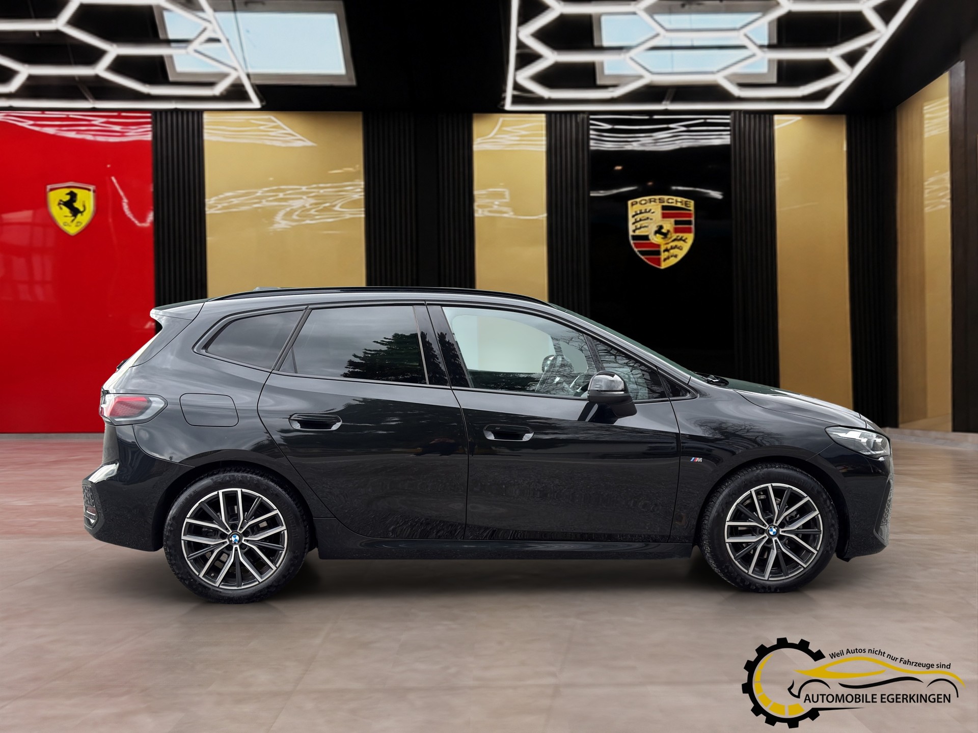 BMW 218d Active Tourer M Sport DKG-showroom-element-3