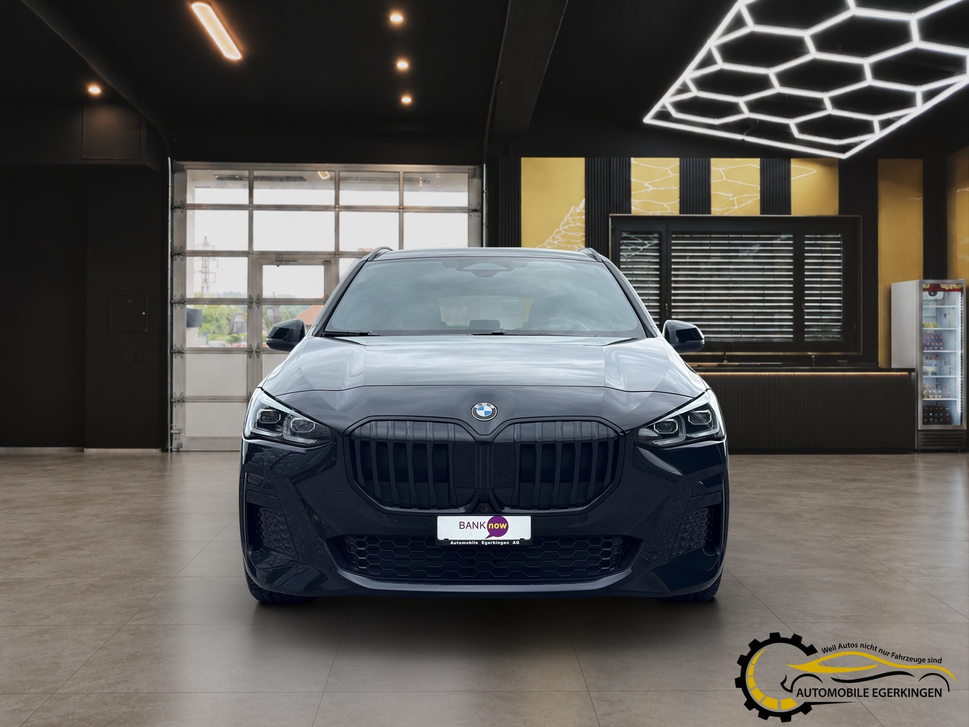 BMW 218d Active Tourer M Sport DKG-showroom-element-1