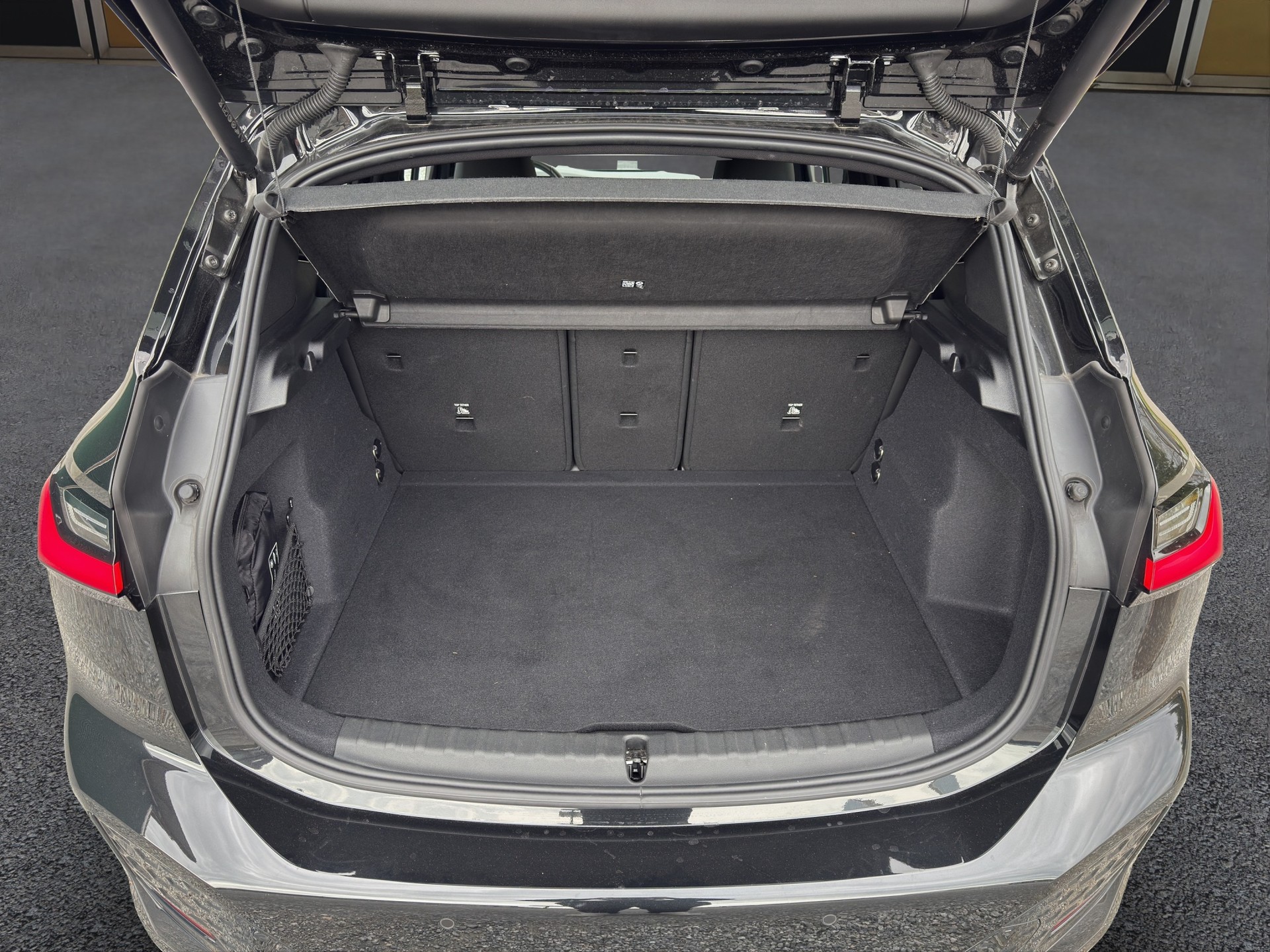BMW 218d Active Tourer M Sport DKG-image-13
