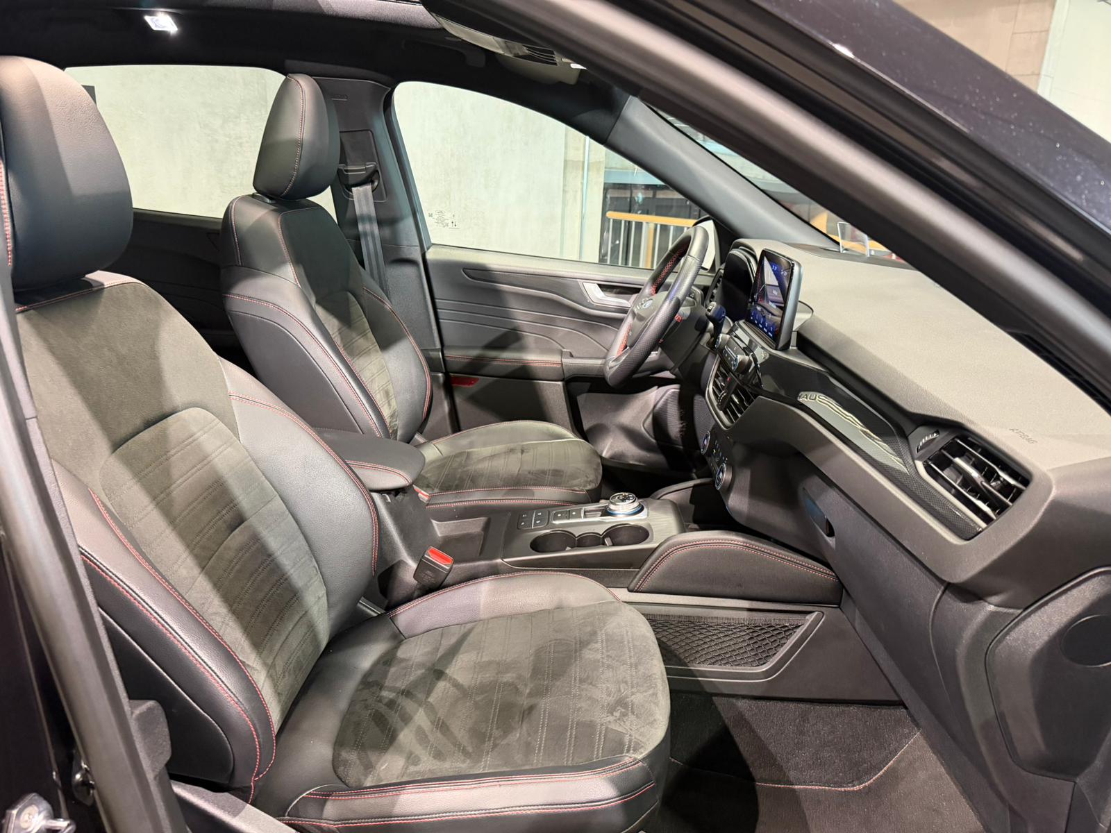 FORD Kuga 2.5 FHEV ST-Line X 4WD (CH)-image-18