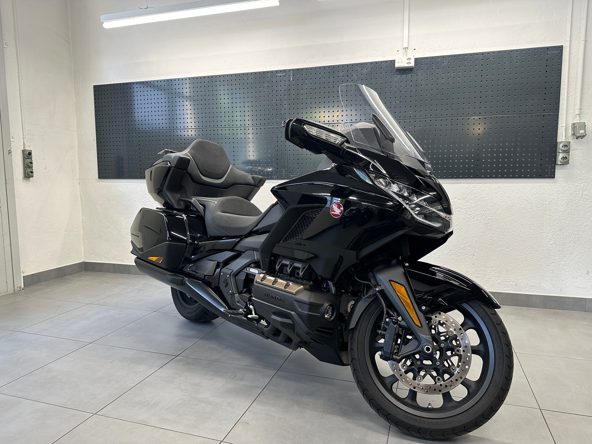 HONDA GL 1800 Gold Wing Tour DCT ABS | Occasion | 25’400 km | Top Zustand-image-14