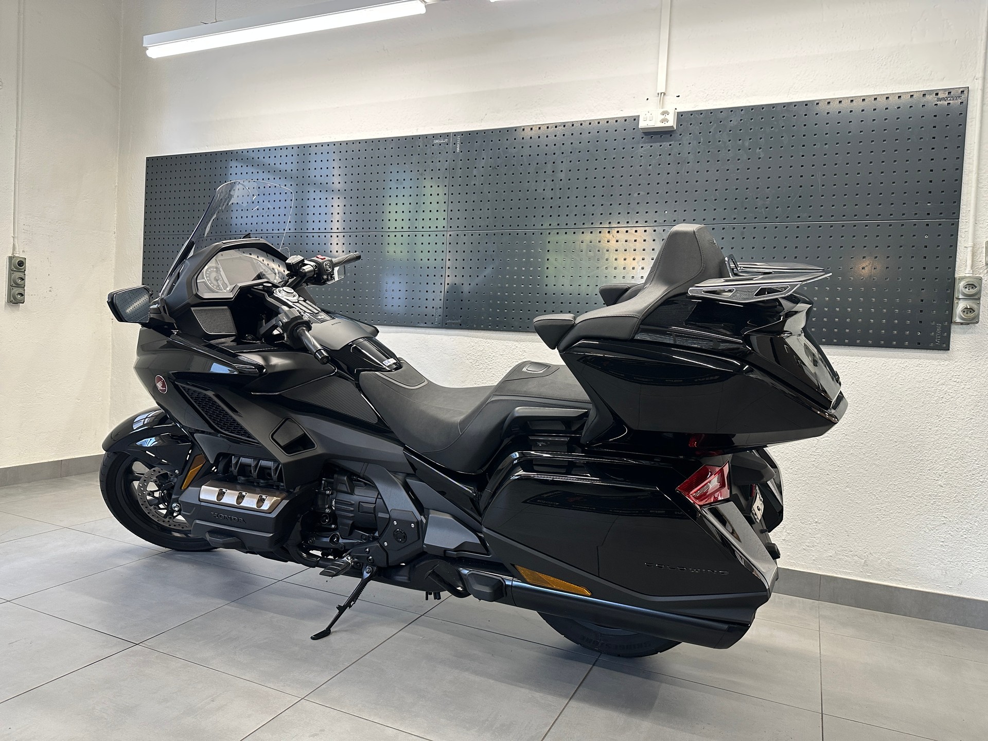 HONDA GL 1800 Gold Wing Tour DCT ABS | Occasion | 25’400 km | Top Zustand-image-11