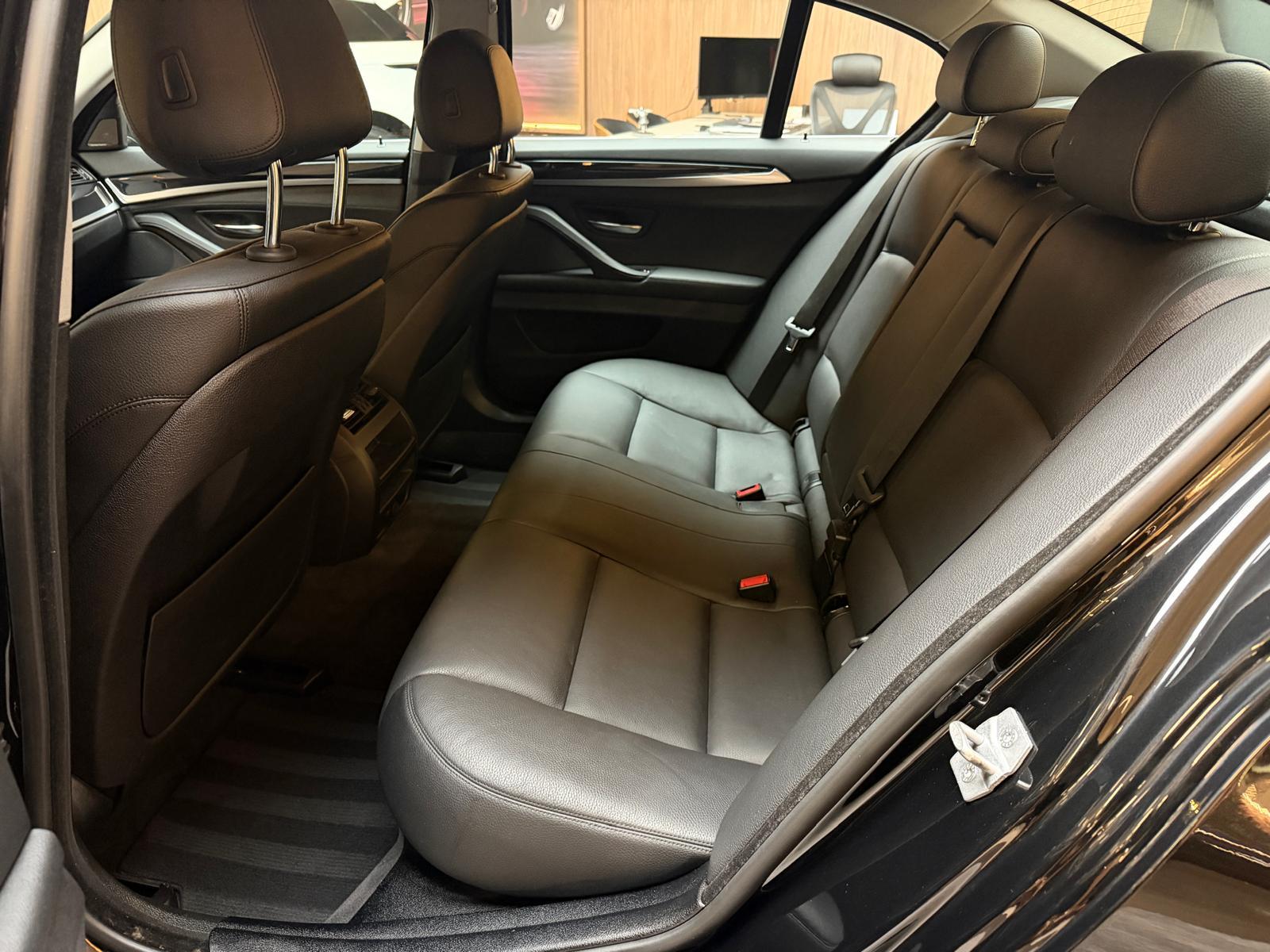 BMW 535i xDrive-image-17