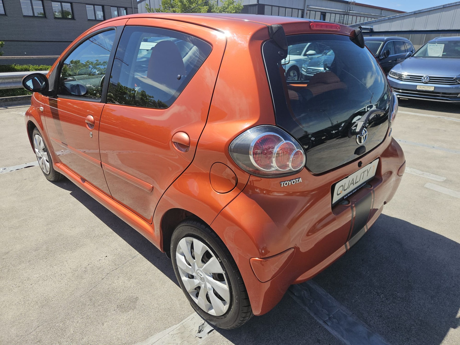 TOYOTA Aygo 1.0 VVT-i Terra-showroom-element-1