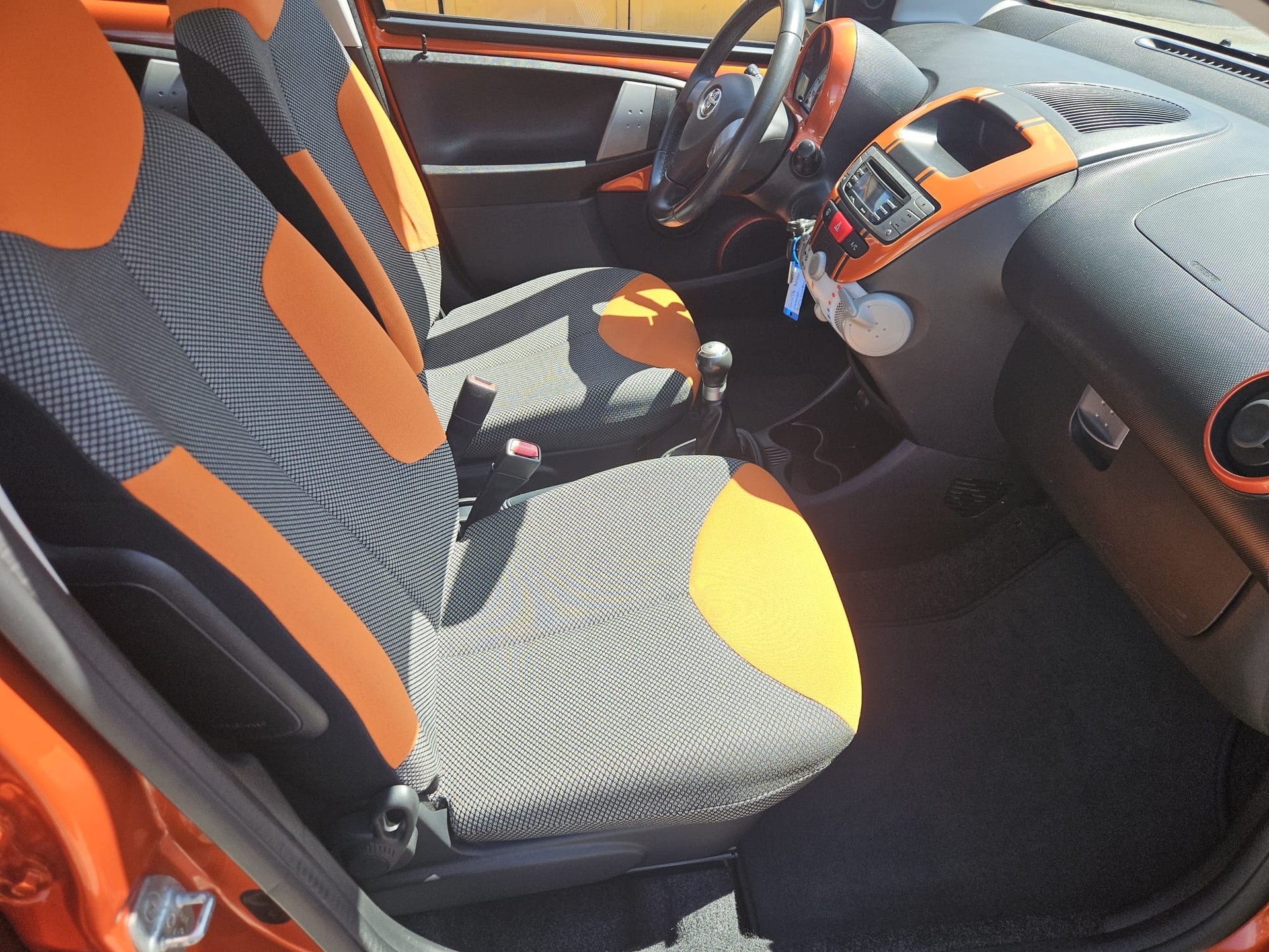 TOYOTA Aygo 1.0 VVT-i Terra-image-5