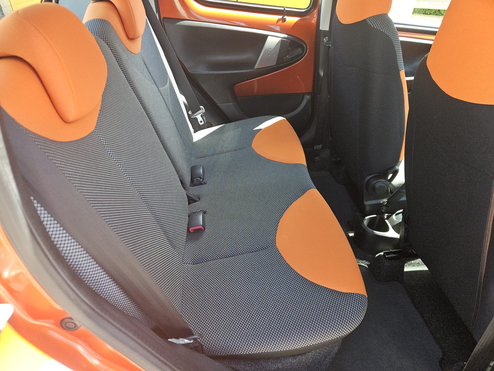 TOYOTA Aygo 1.0 VVT-i Terra-image-6