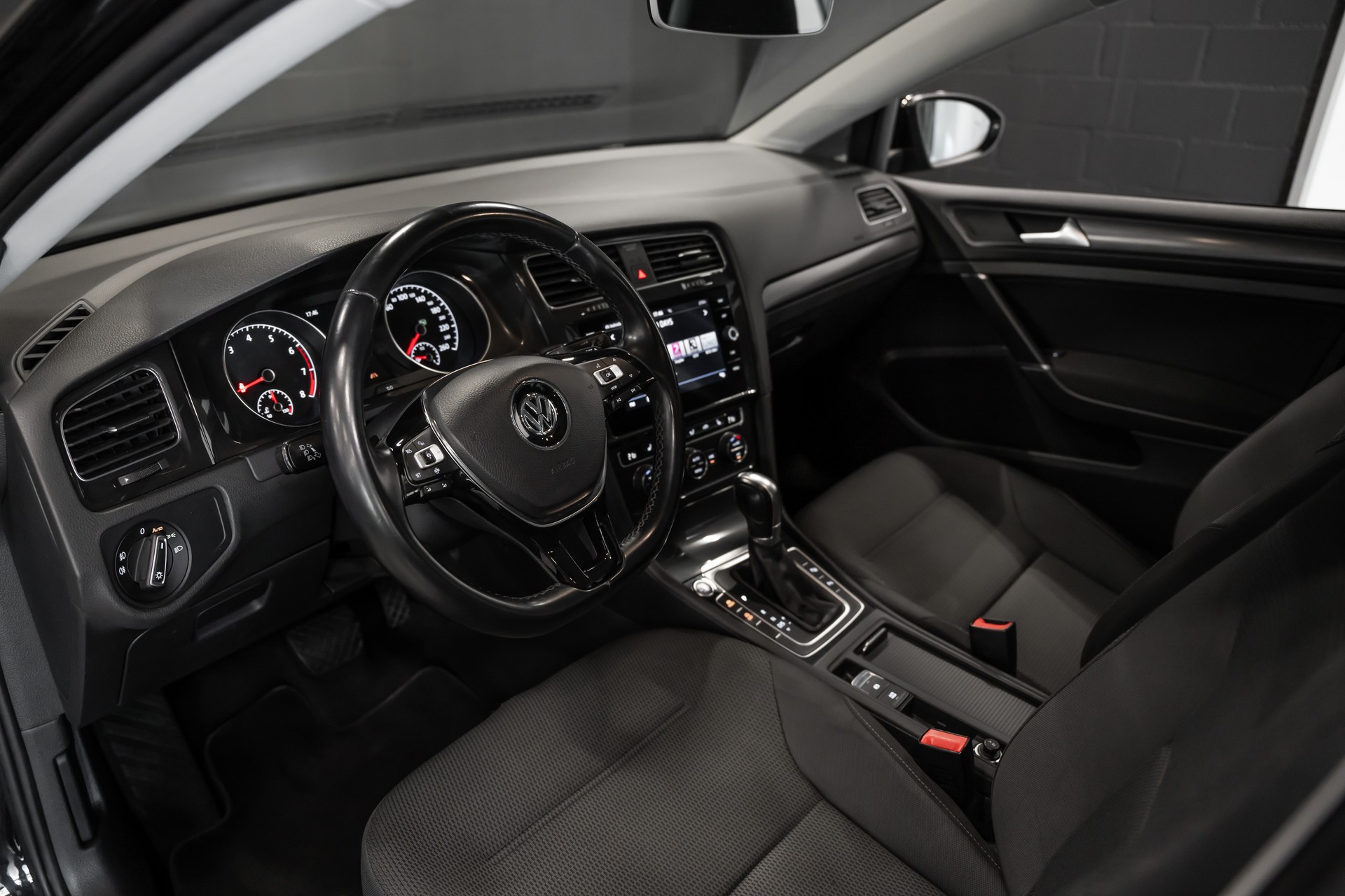 VW Golf 1.5 TSI EVO Comfortline DSG-image-8
