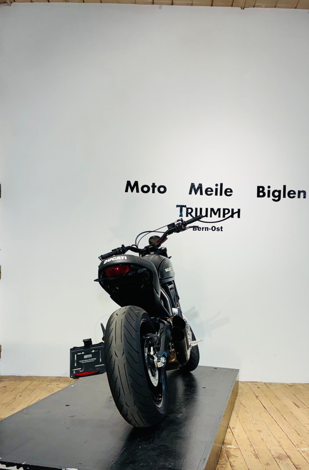 DUCATI Scrambler 800 Classic ABS-image-5