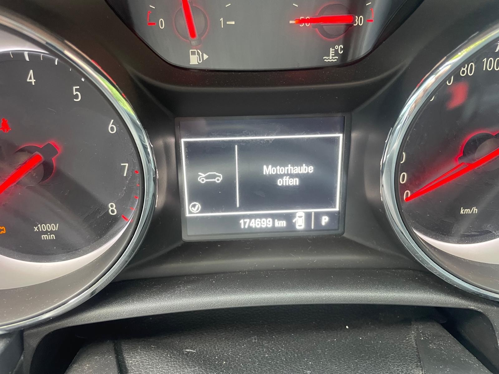 OPEL Astra Sports Tourer 1.4i Turbo Dynamic Automatic-image-10