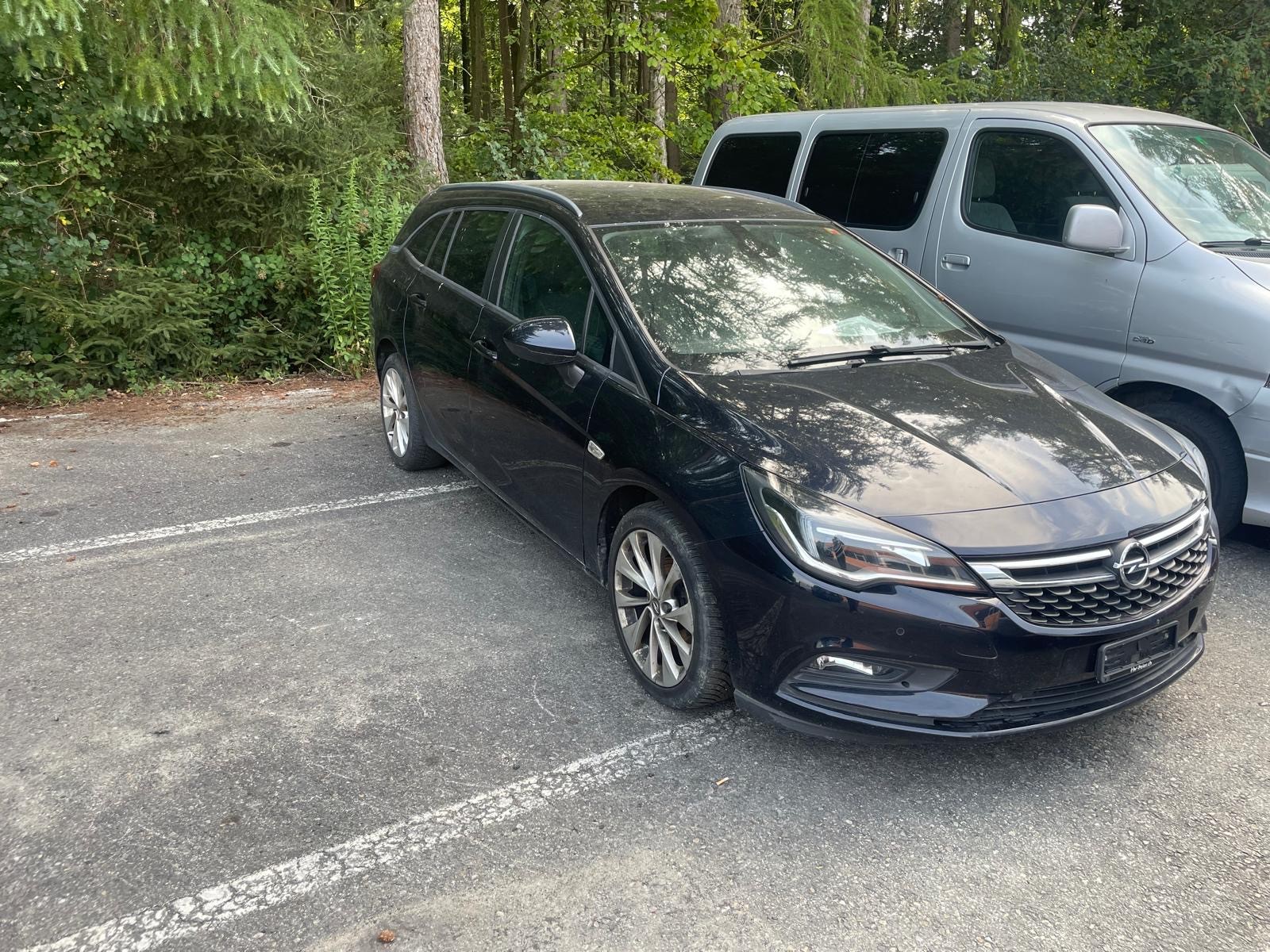 OPEL Astra Sports Tourer 1.4i Turbo Dynamic Automatic-image-1