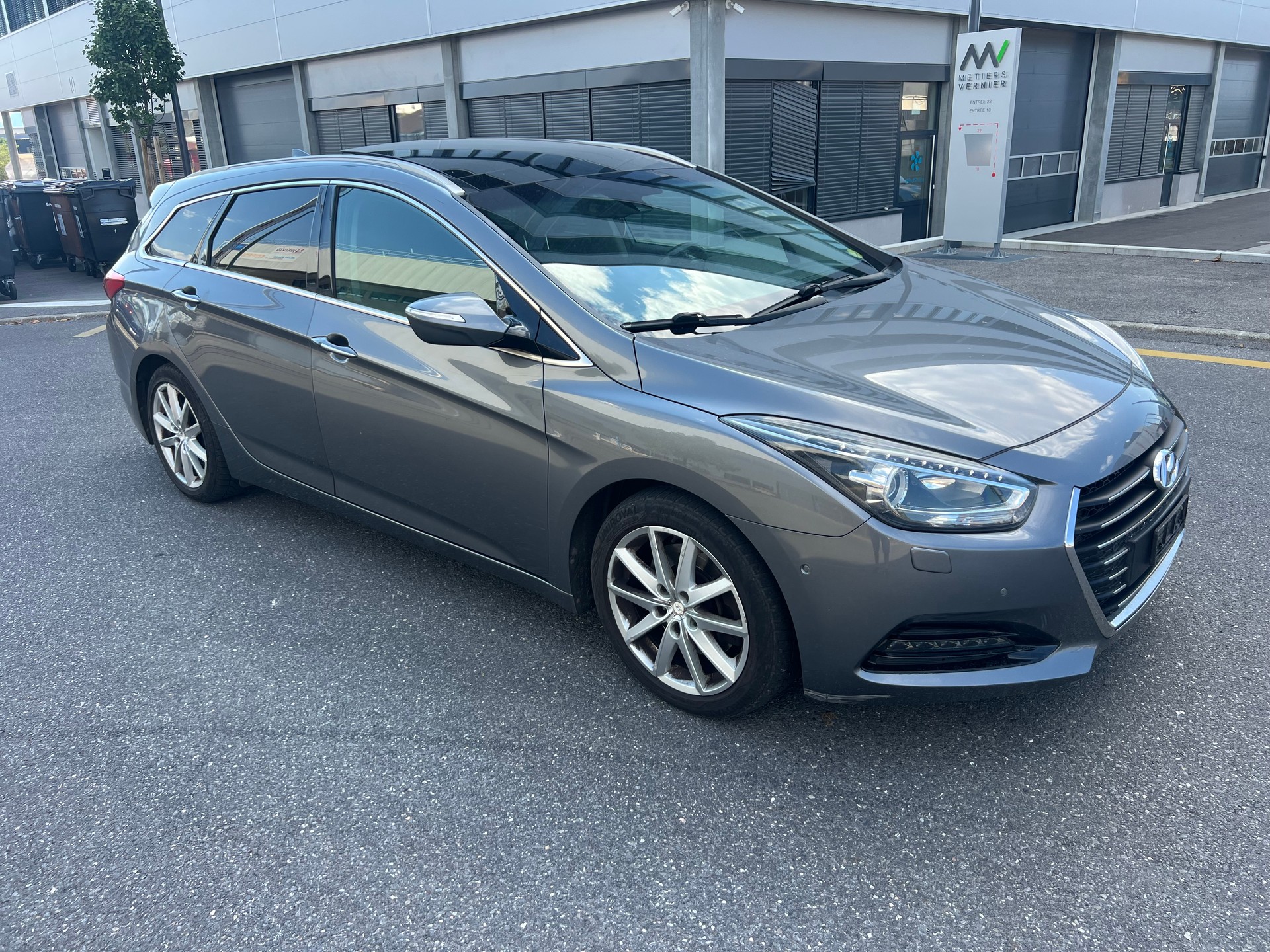 HYUNDAI i40 Wagon 1.7 CRDI Vertex Automatic-image-7