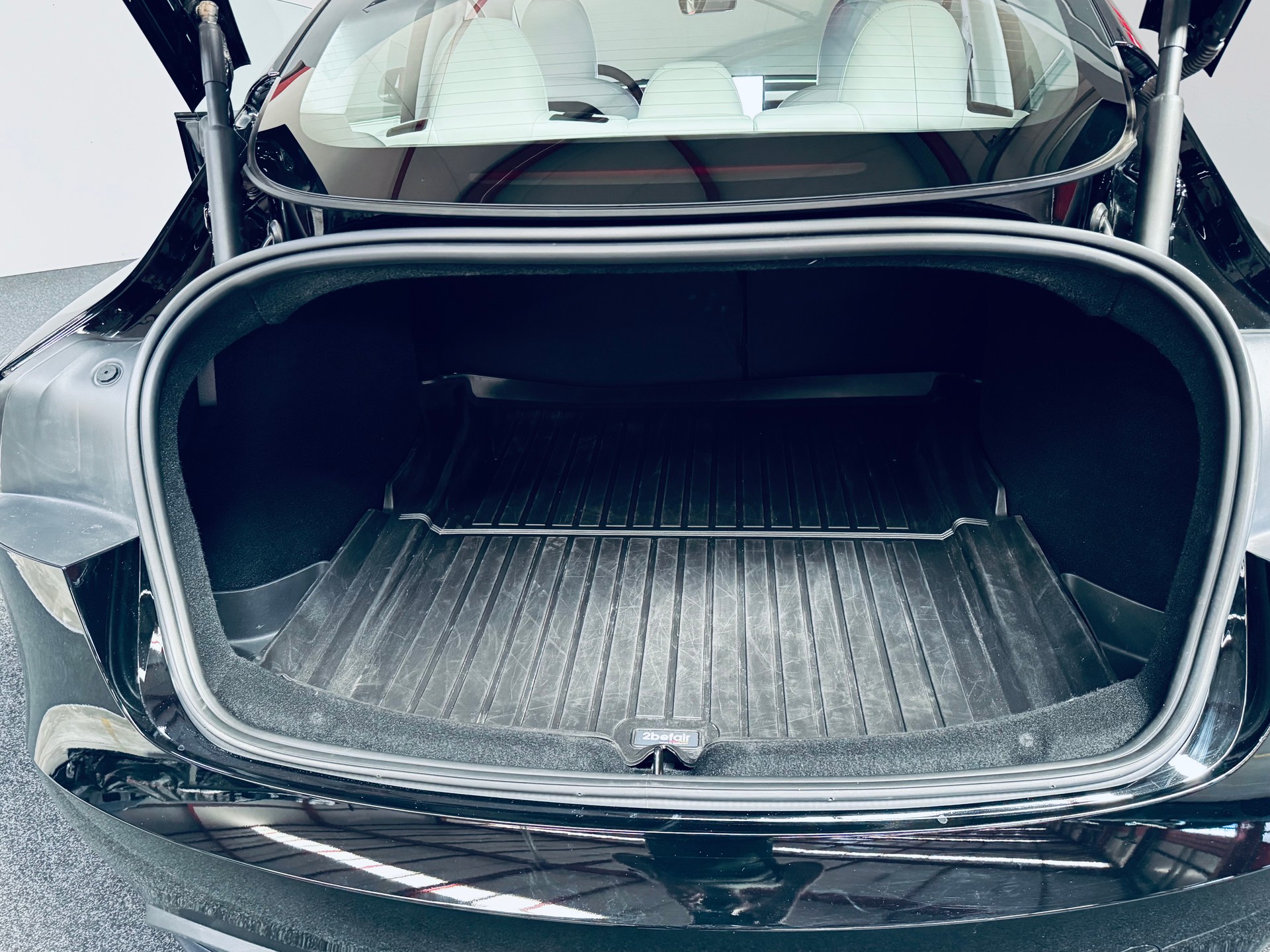 TESLA Model 3 Long Range Dual Motor AWD-image-11