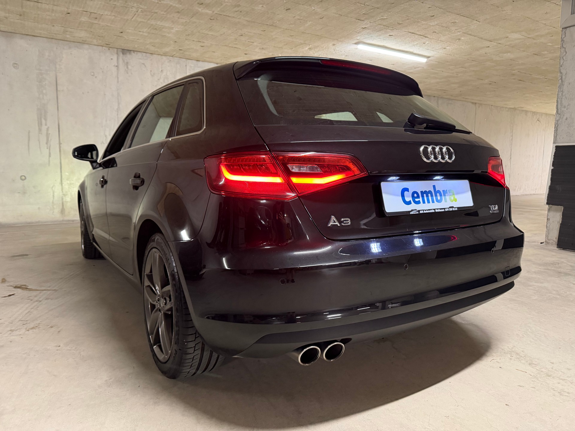 AUDI A3 Sportback 2.0 TDI Ambition quattro S-tronic-showroom-element-2