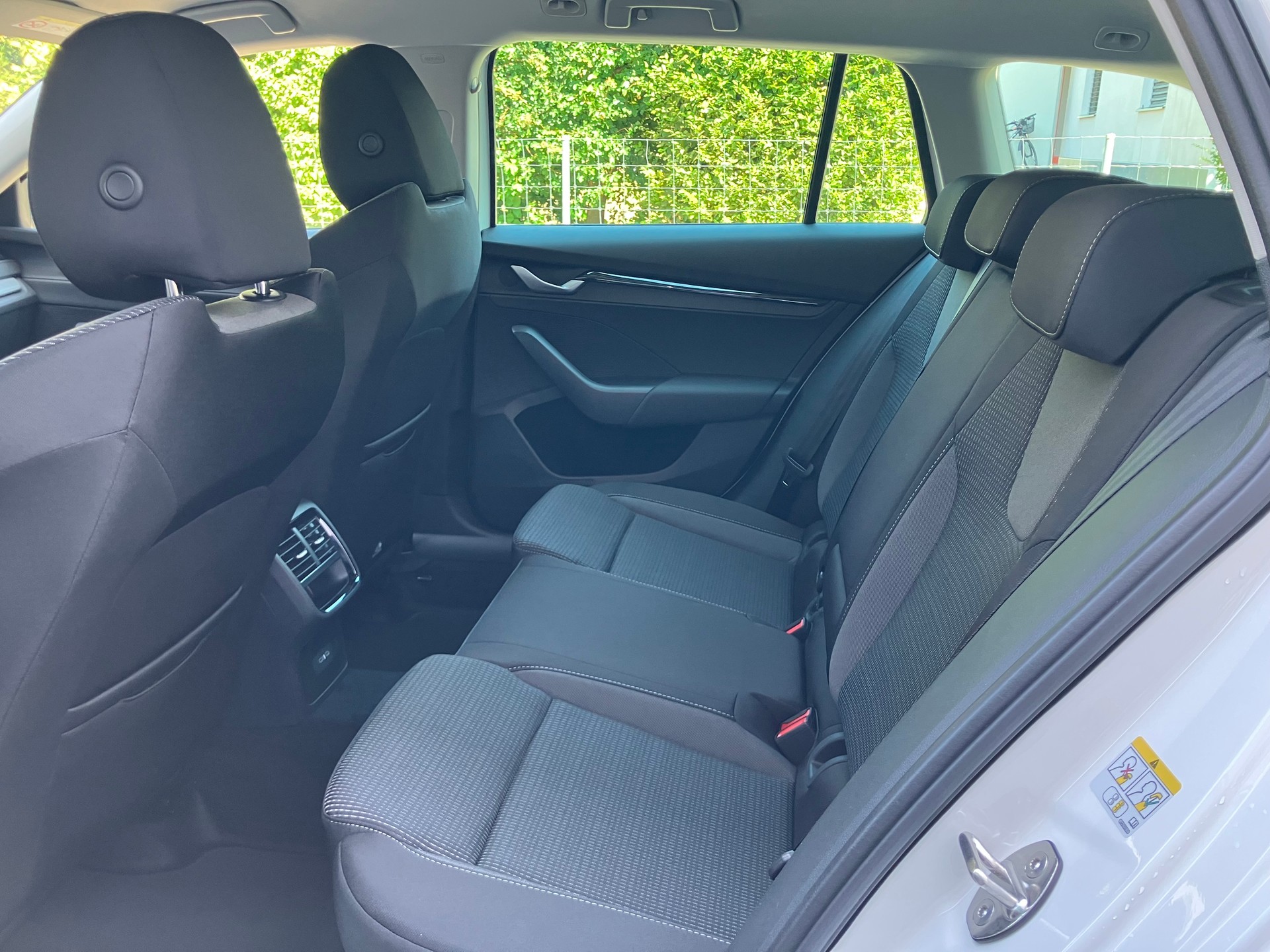 SKODA Octavia Combi 2.0 TSI DSG Selection 4x4-image-6