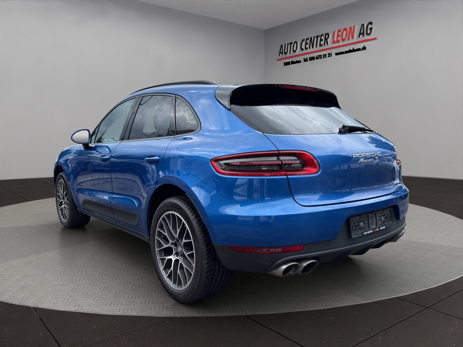 PORSCHE Macan S Diesel PDK-showroom-element-3