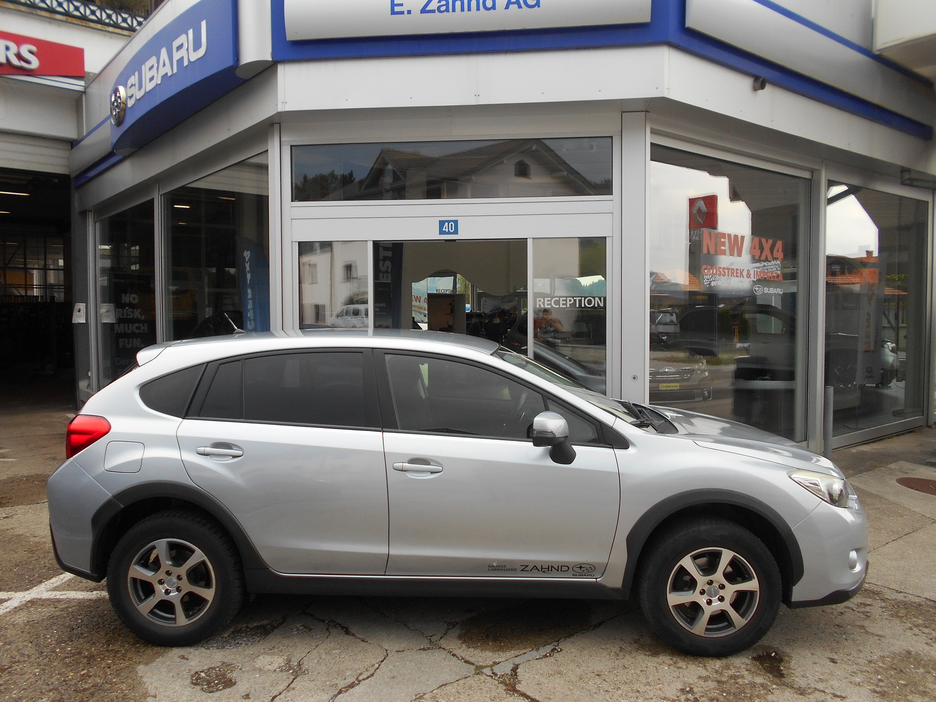 SUBARU XV 2.0 Swiss Two AWD CVT-image-5