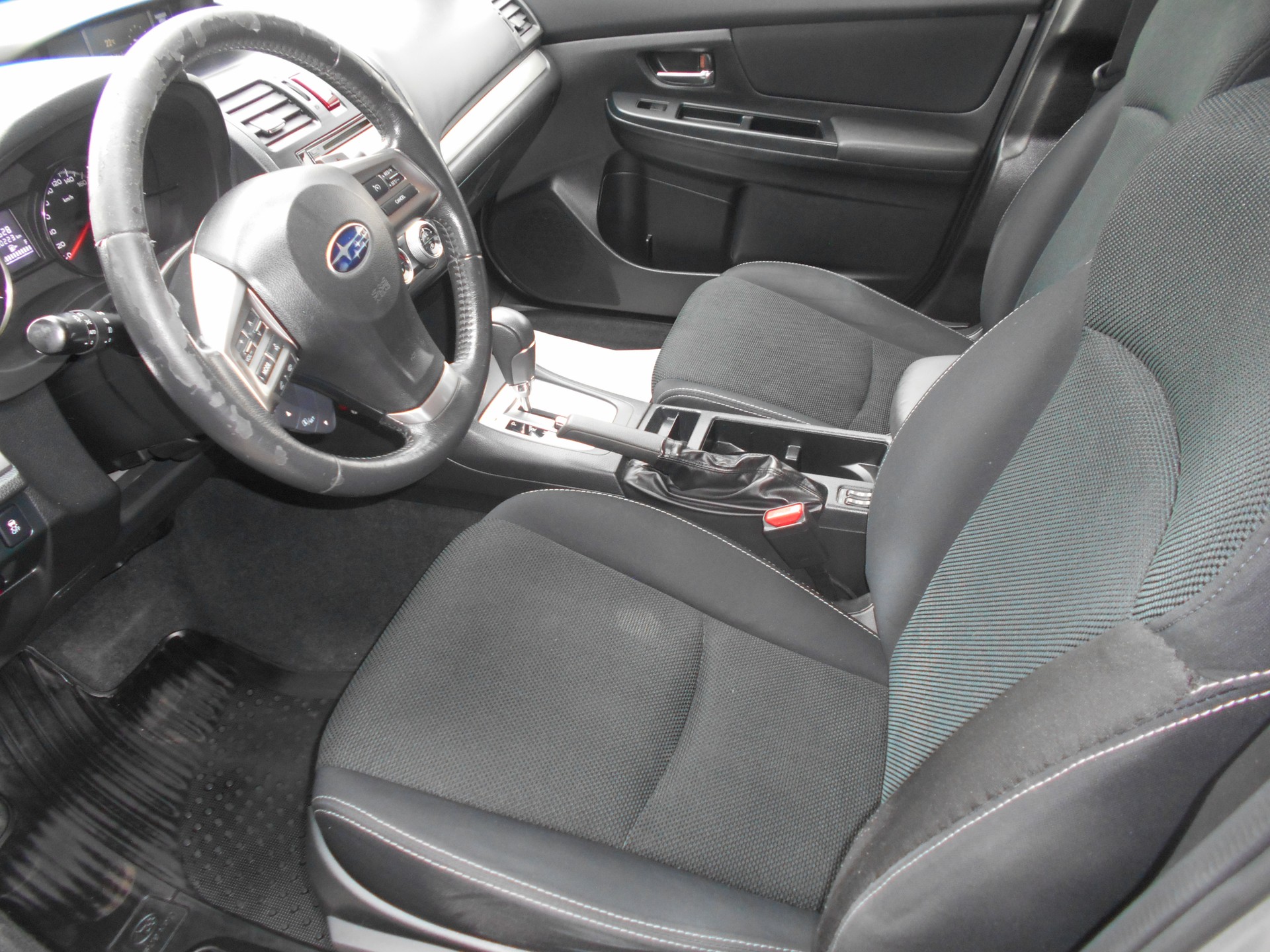 SUBARU XV 2.0 Swiss Two AWD CVT-image-13