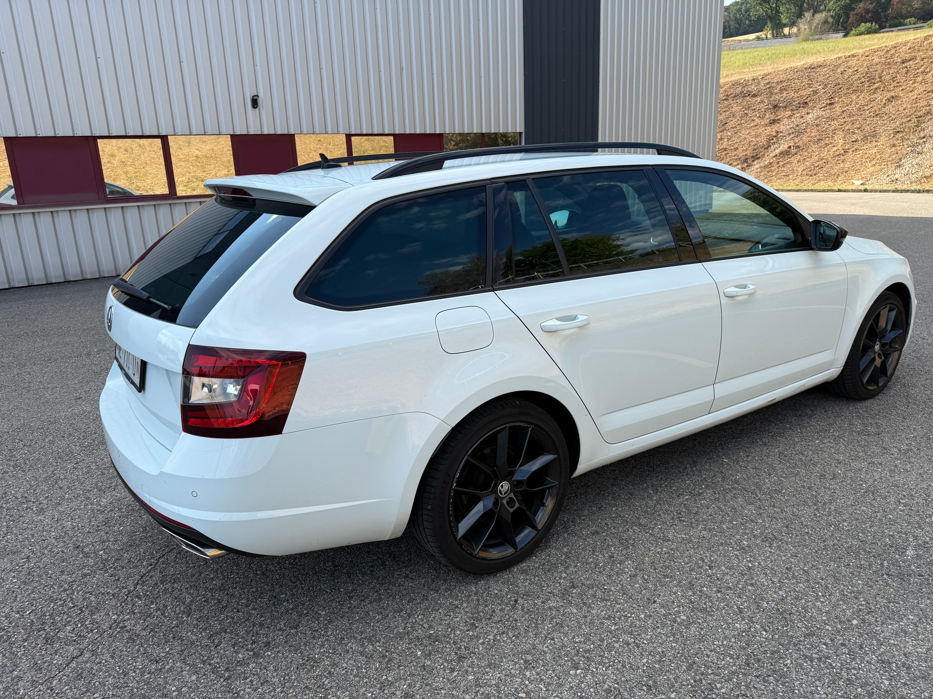 SKODA Octavia Combi 2.0 TDI RS 4x4 DSG-image-1