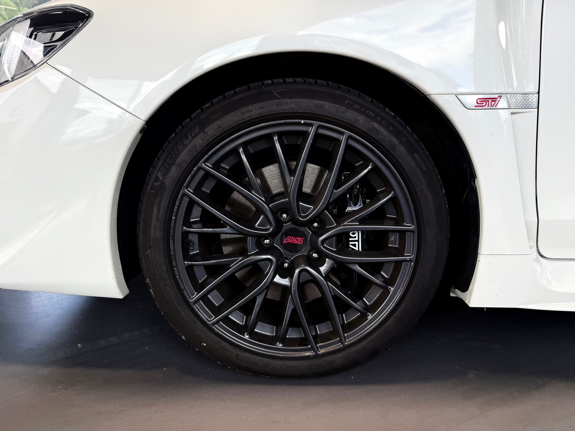 SUBARU WRX 2.5 Turbo 4WD STI Sport S-showroom-element-3