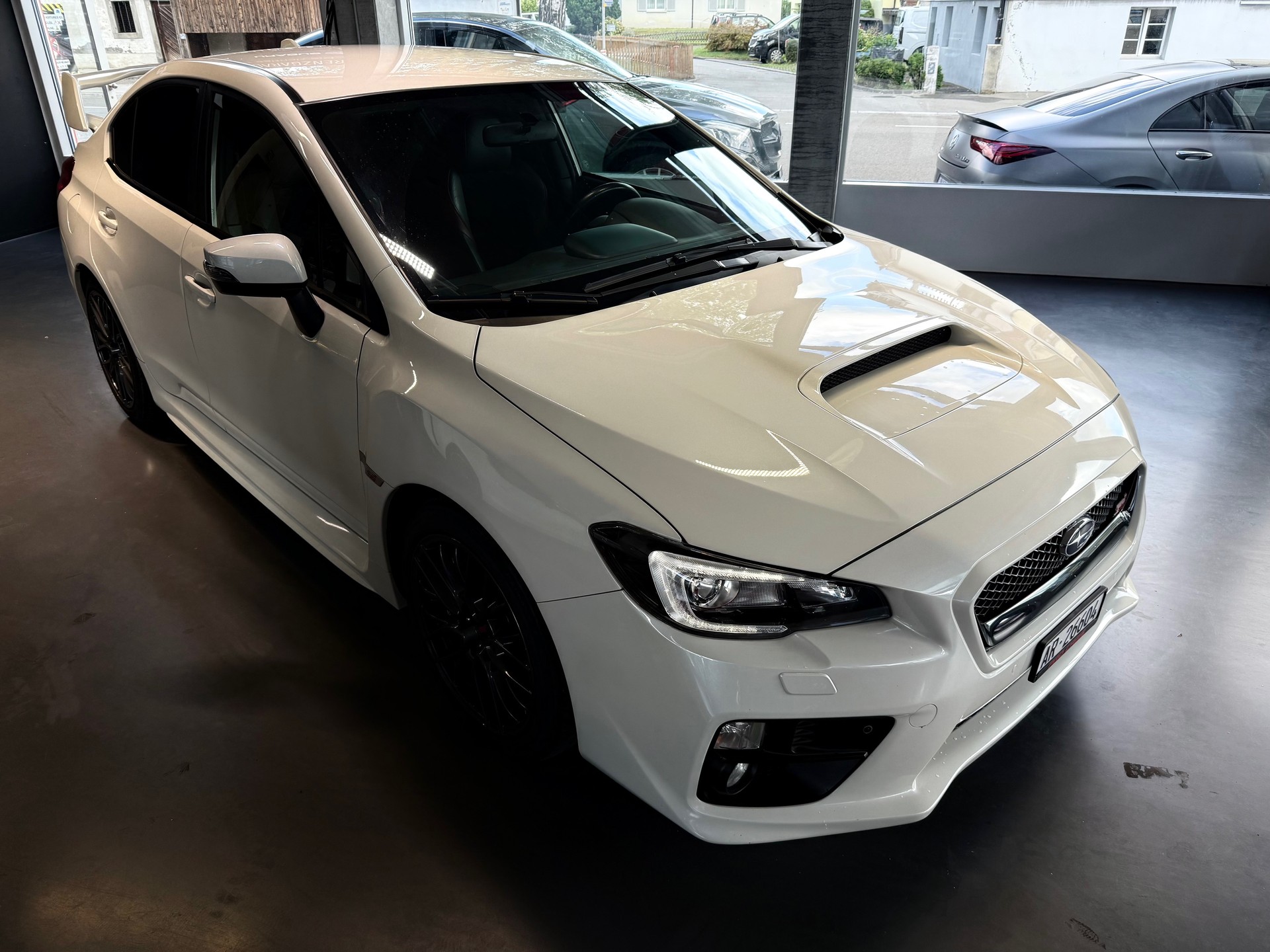 SUBARU WRX 2.5 Turbo 4WD STI Sport S-showroom-element-1