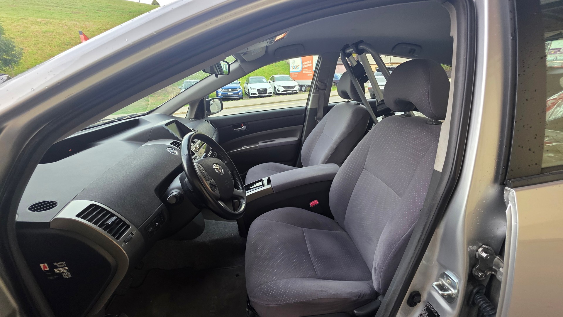TOYOTA Prius 1.5 16V Hybrid Limited-image-9