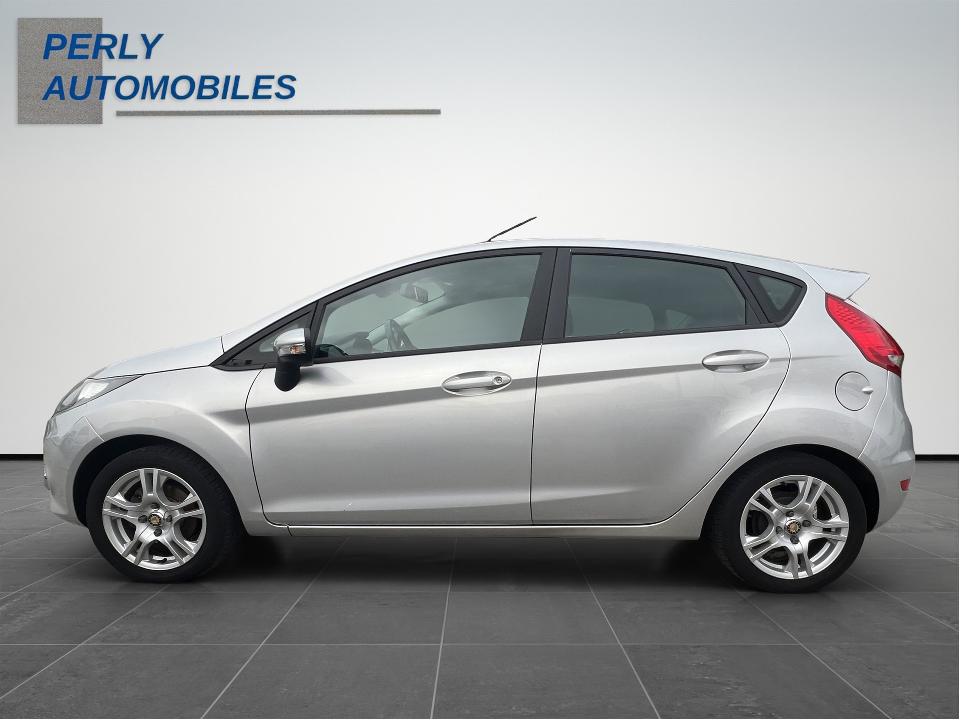 FORD Fiesta 1.4 16V Trend-showroom-element-2