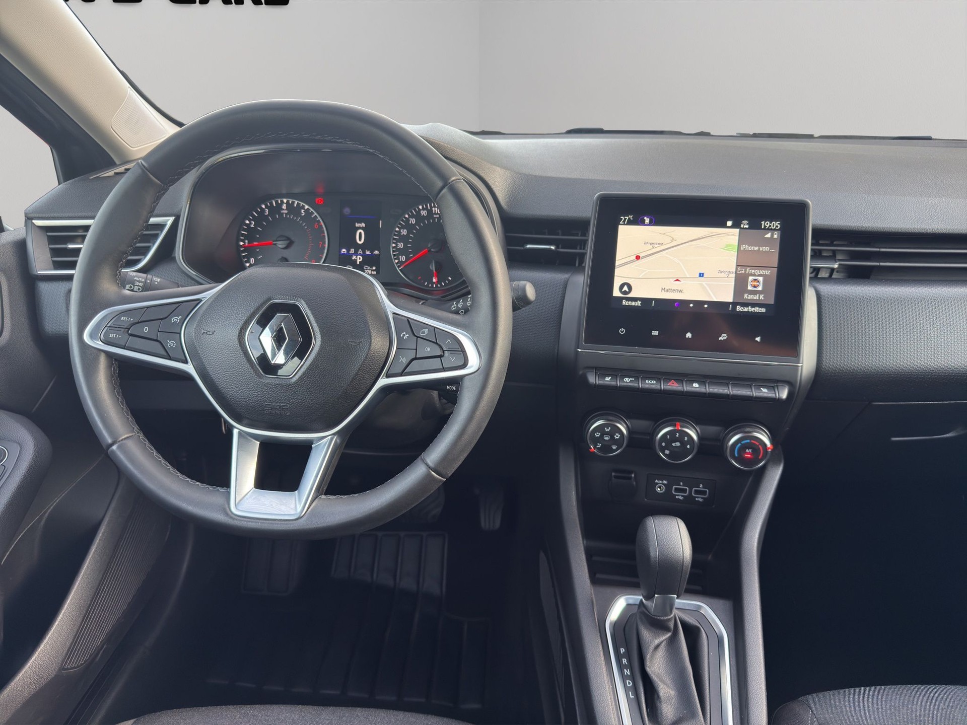 RENAULT Clio 1.0 Zen CVT-image-14