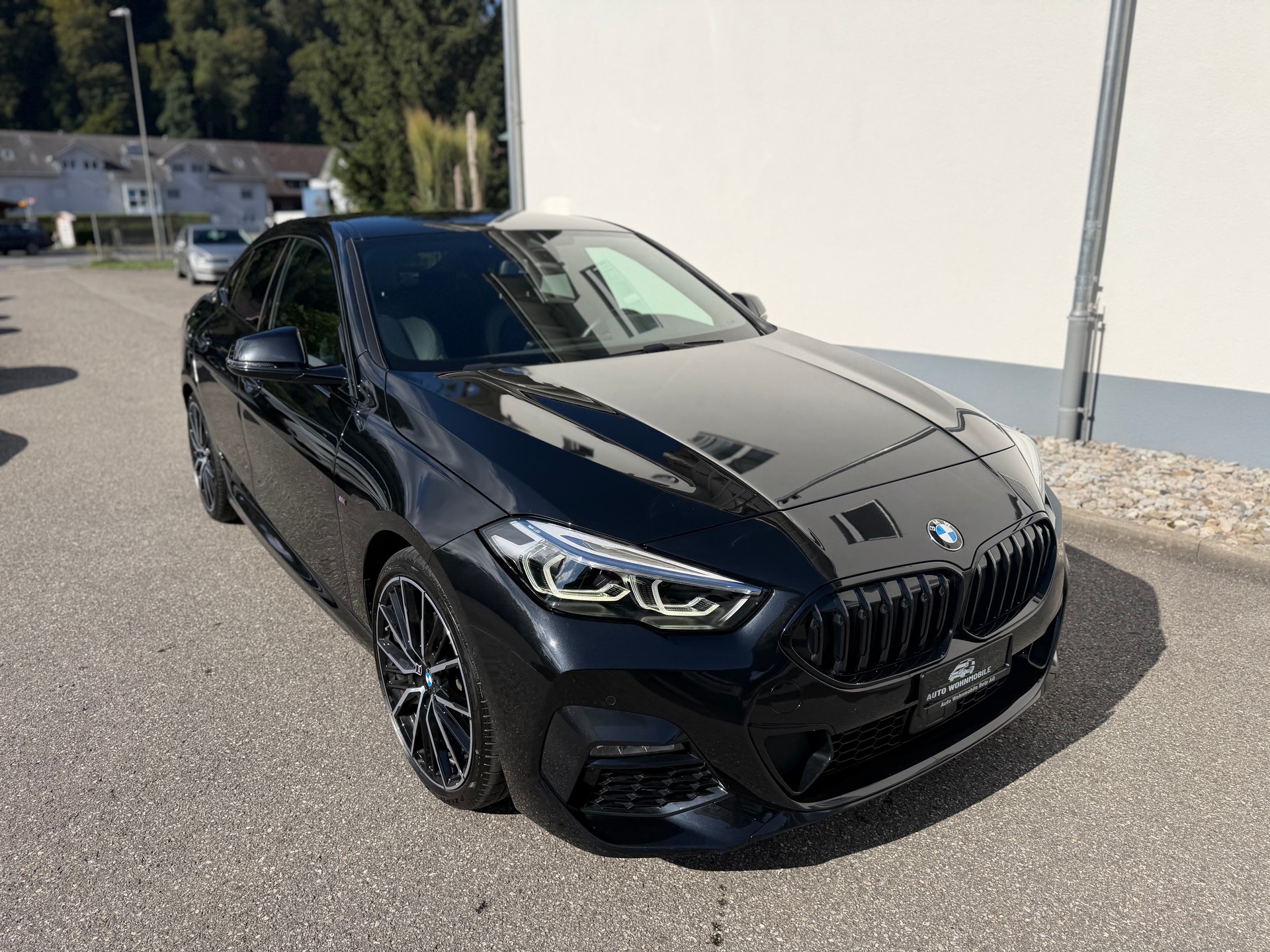 BMW 218d Gran Coupé M Sport Steptronic-showroom-element-1