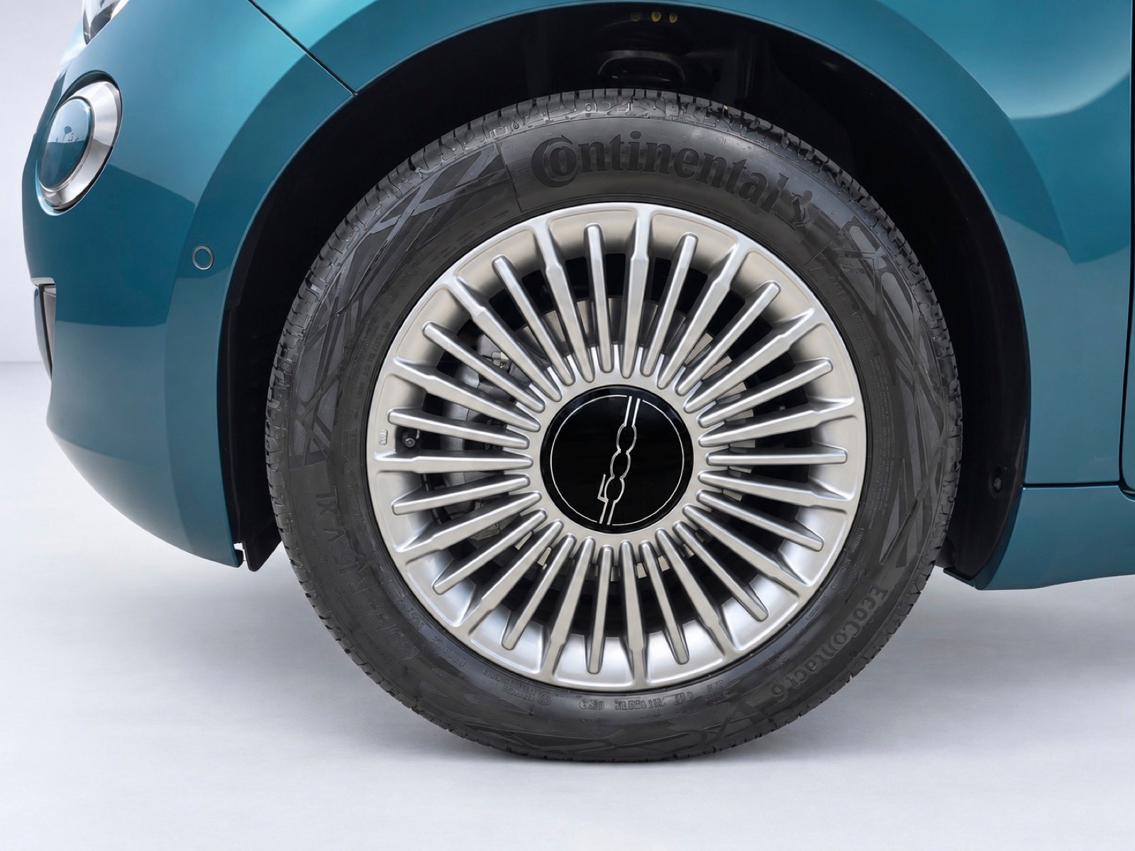 FIAT 500 C electric 87 kW Swiss Edition-image-1