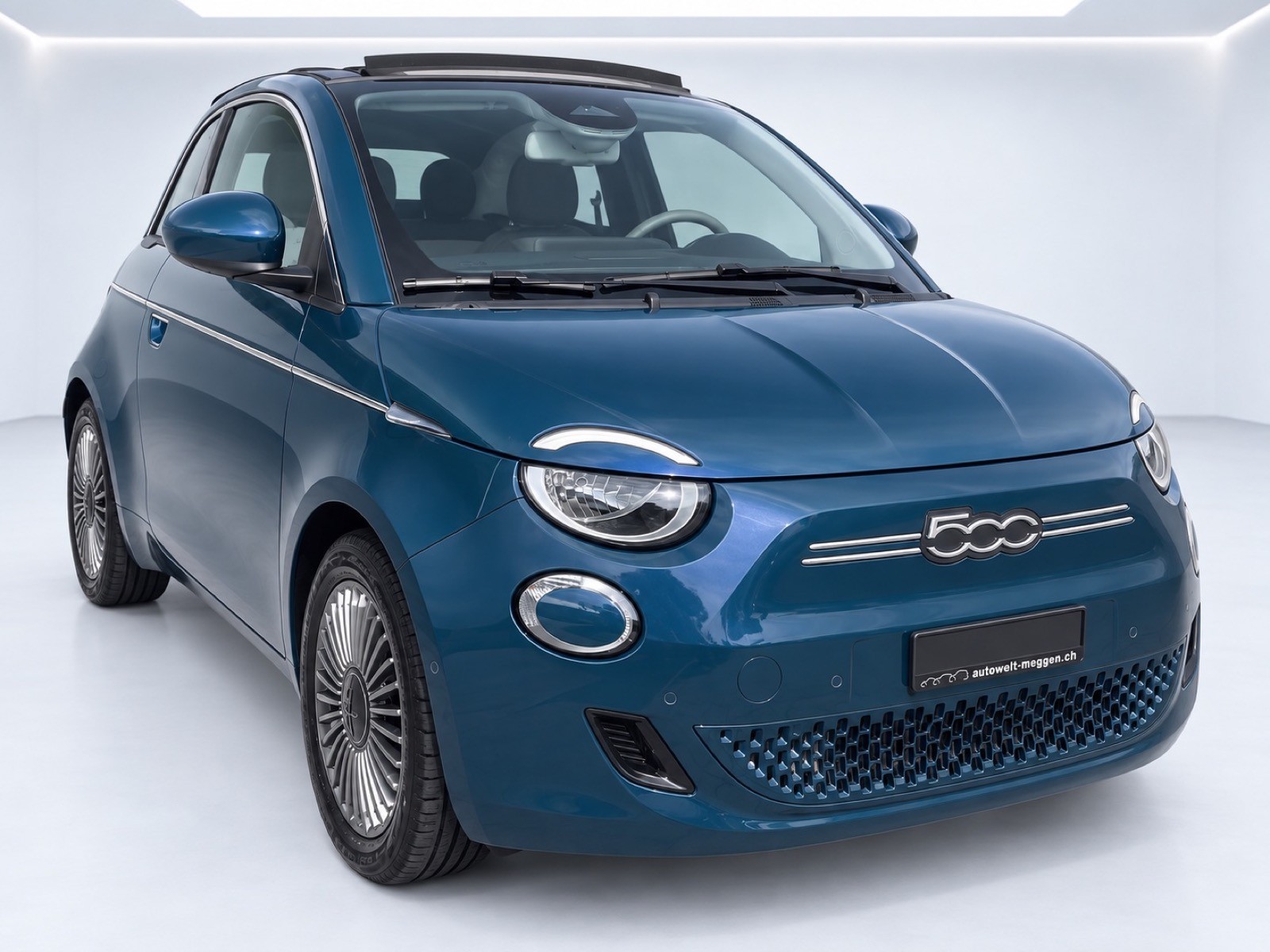 FIAT 500 C electric 87 kW Swiss Edition-image-13