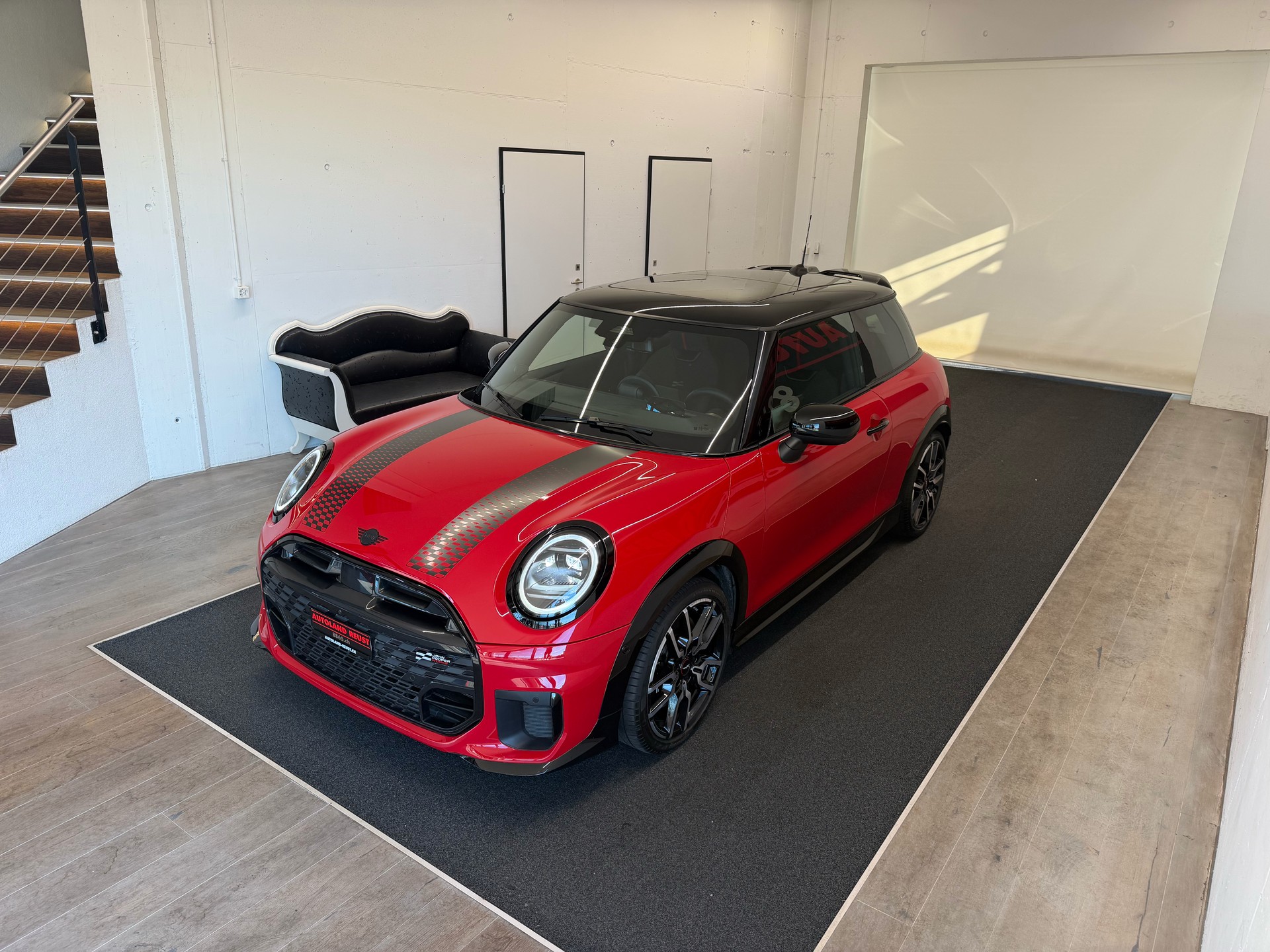 MINI Cooper S JCW DKG-showroom-element-3