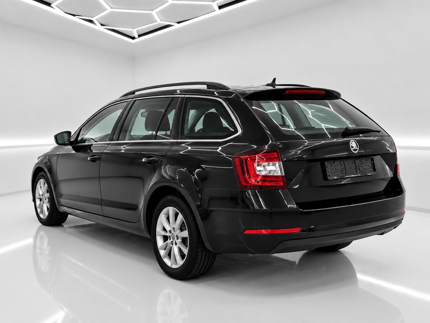 SKODA Octavia Combi 2.0 TDI Style 4x4 DSG-showroom-element-3