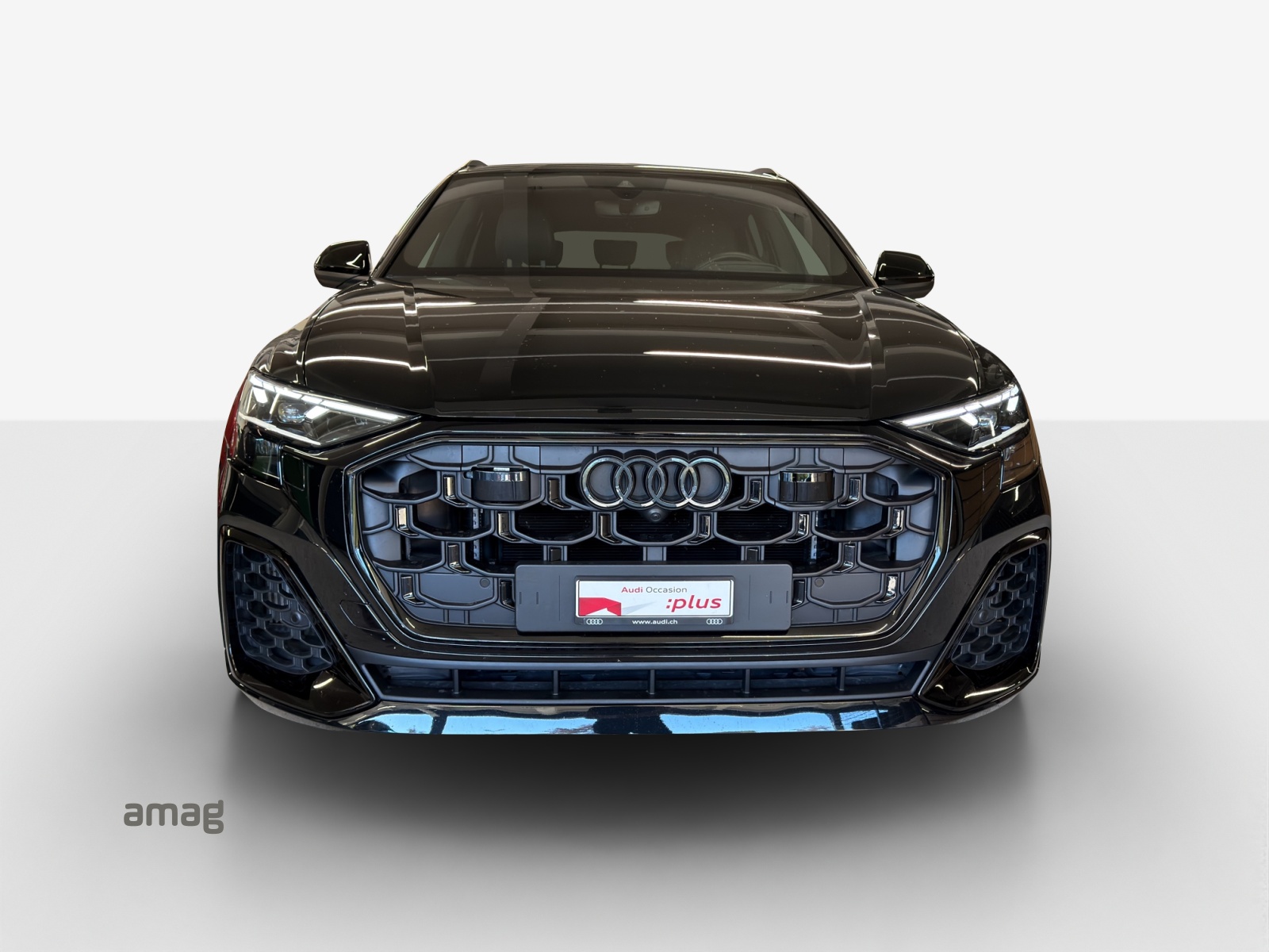 AUDI Q8 SUV TFSI e quattro 290 kW Attraction tiptronic-image-6