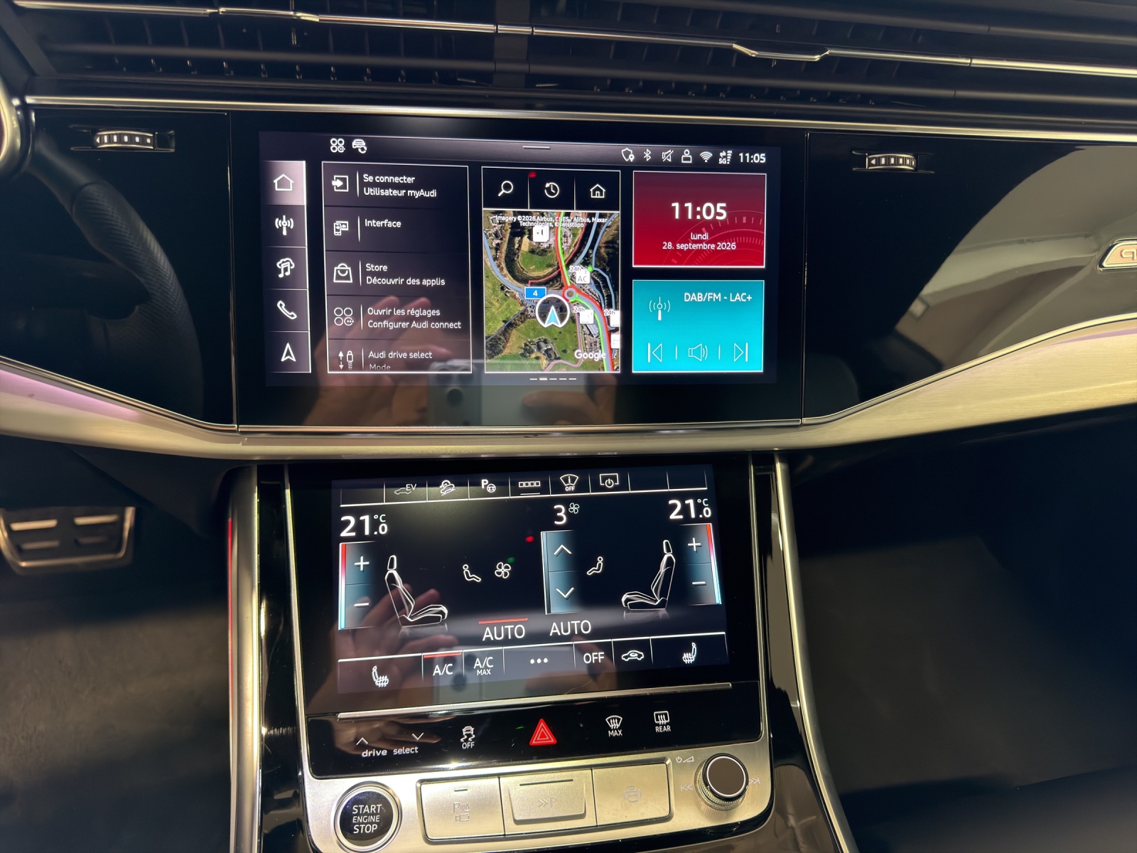 AUDI Q8 SUV TFSI e quattro 290 kW Attraction tiptronic-image-10