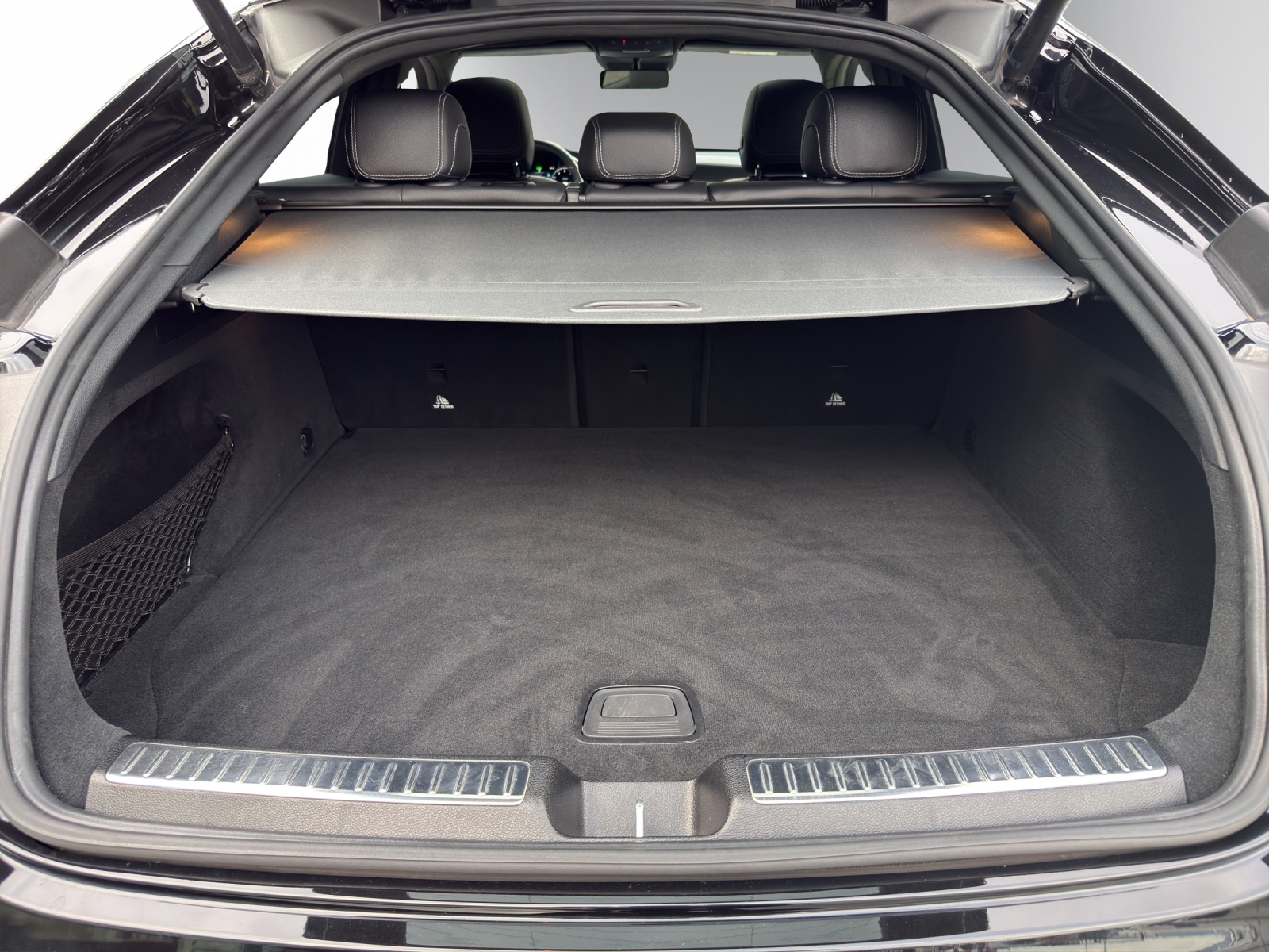 MERCEDES-BENZ GLC Coupe 200 AMG Line 4M-image-6