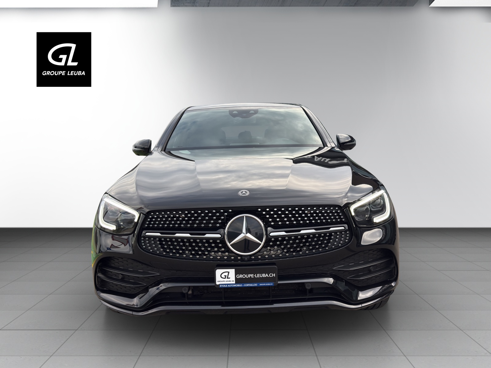 MERCEDES-BENZ GLC Coupe 200 AMG Line 4M-showroom-element-2