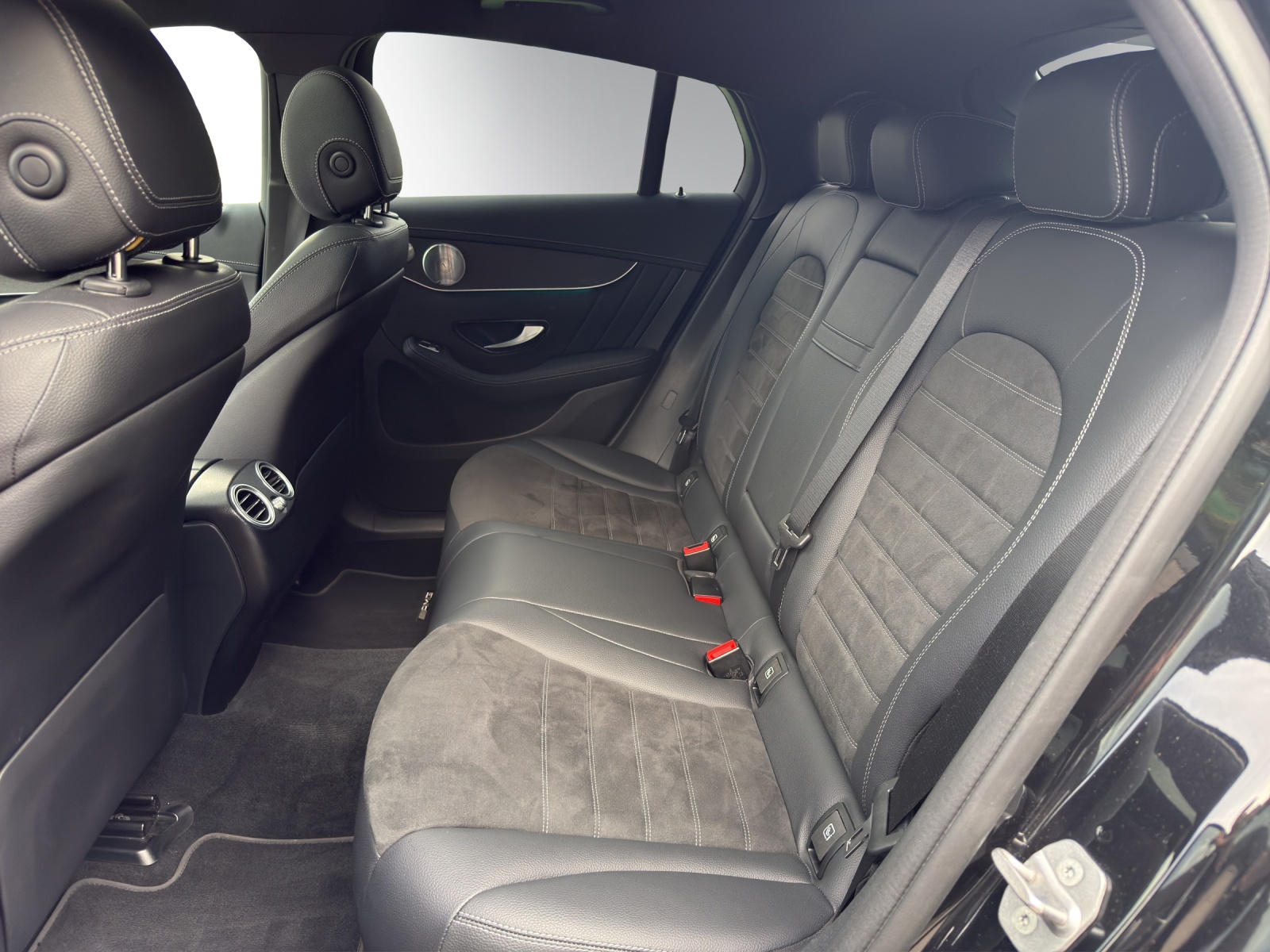 MERCEDES-BENZ GLC Coupe 200 AMG Line 4M-image-10