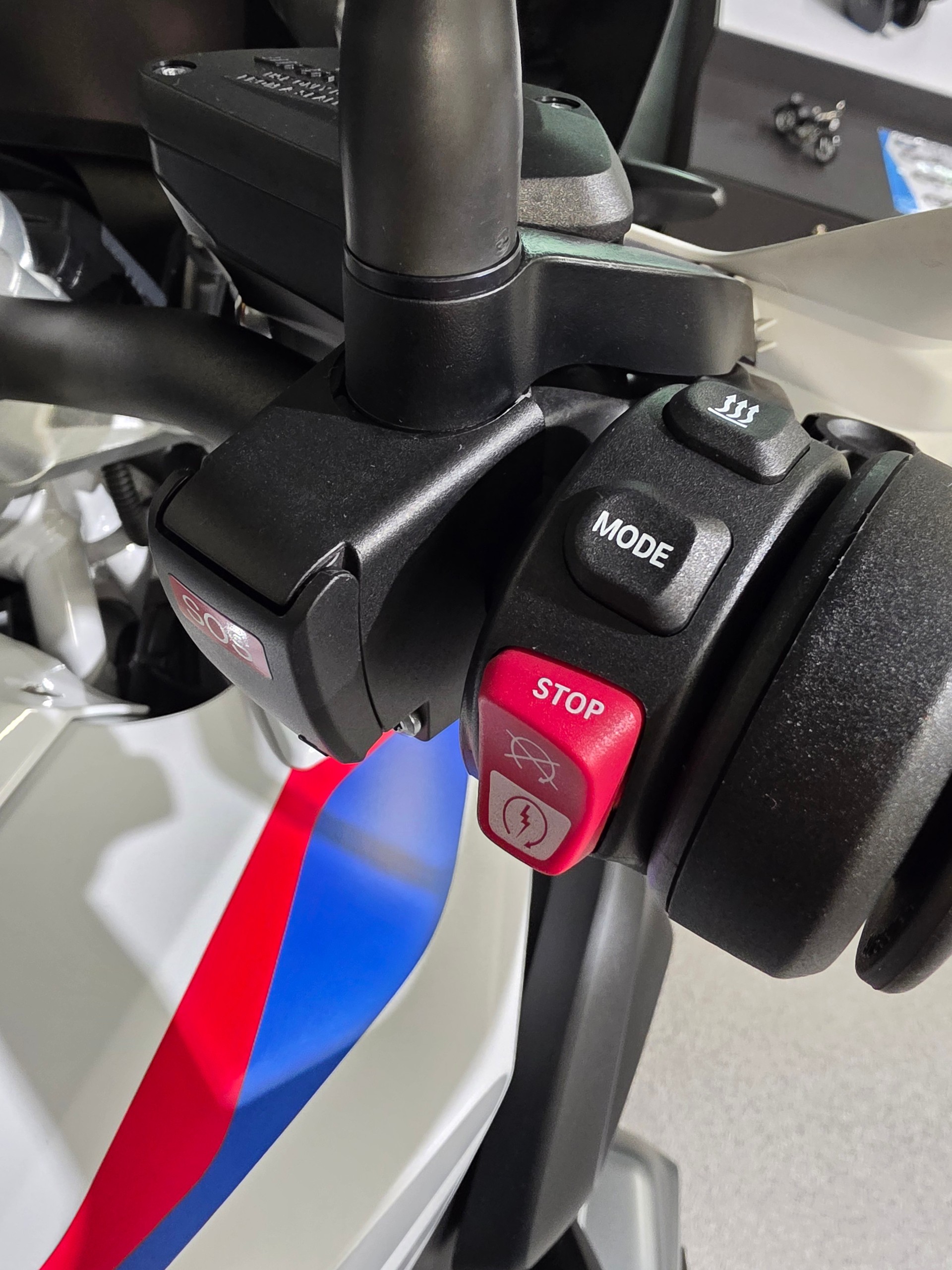 BMW R 1250 GS - Tieferlegung ab Werk!-image-4