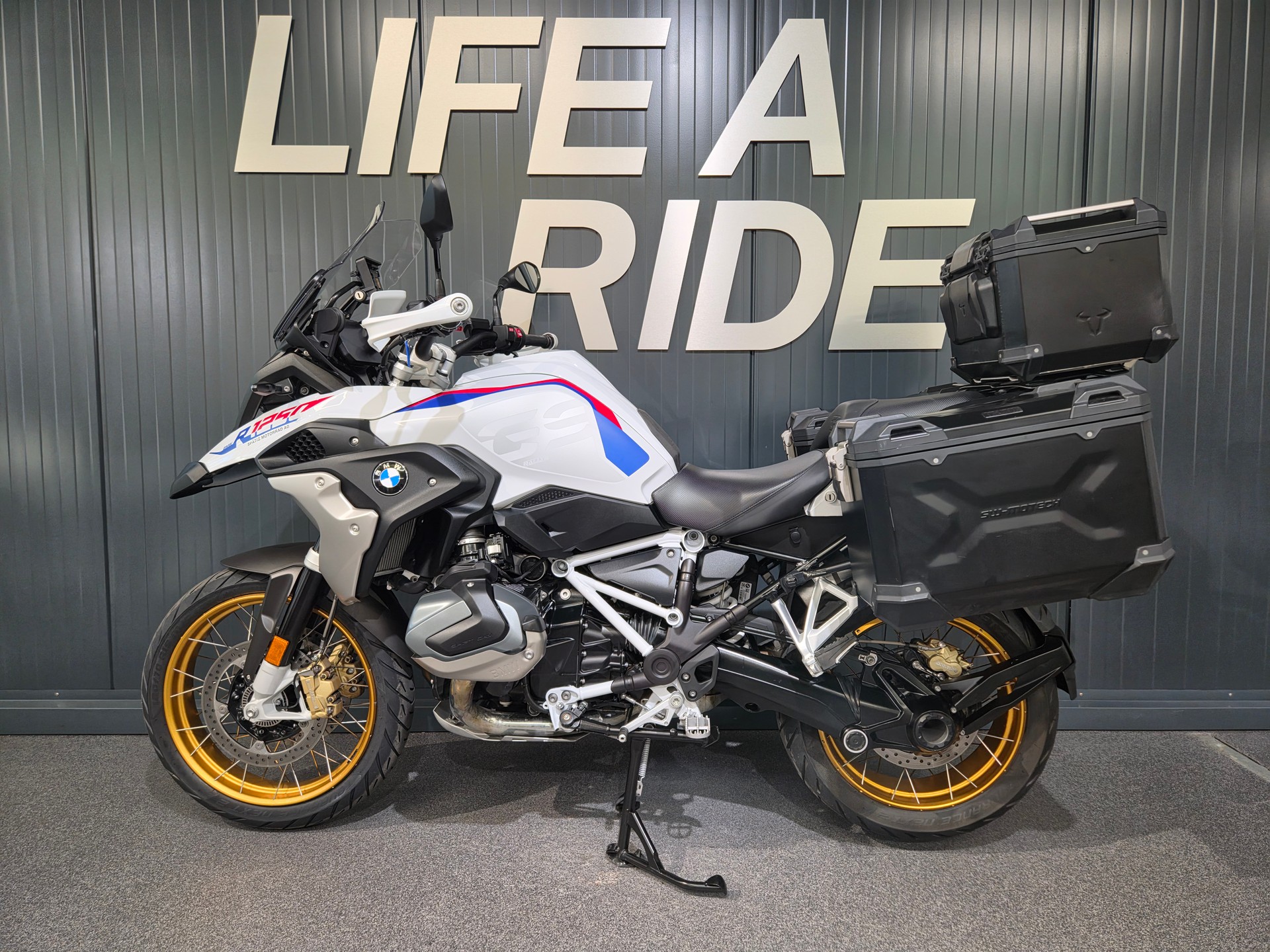 BMW R 1250 GS - Tieferlegung ab Werk!-image-2