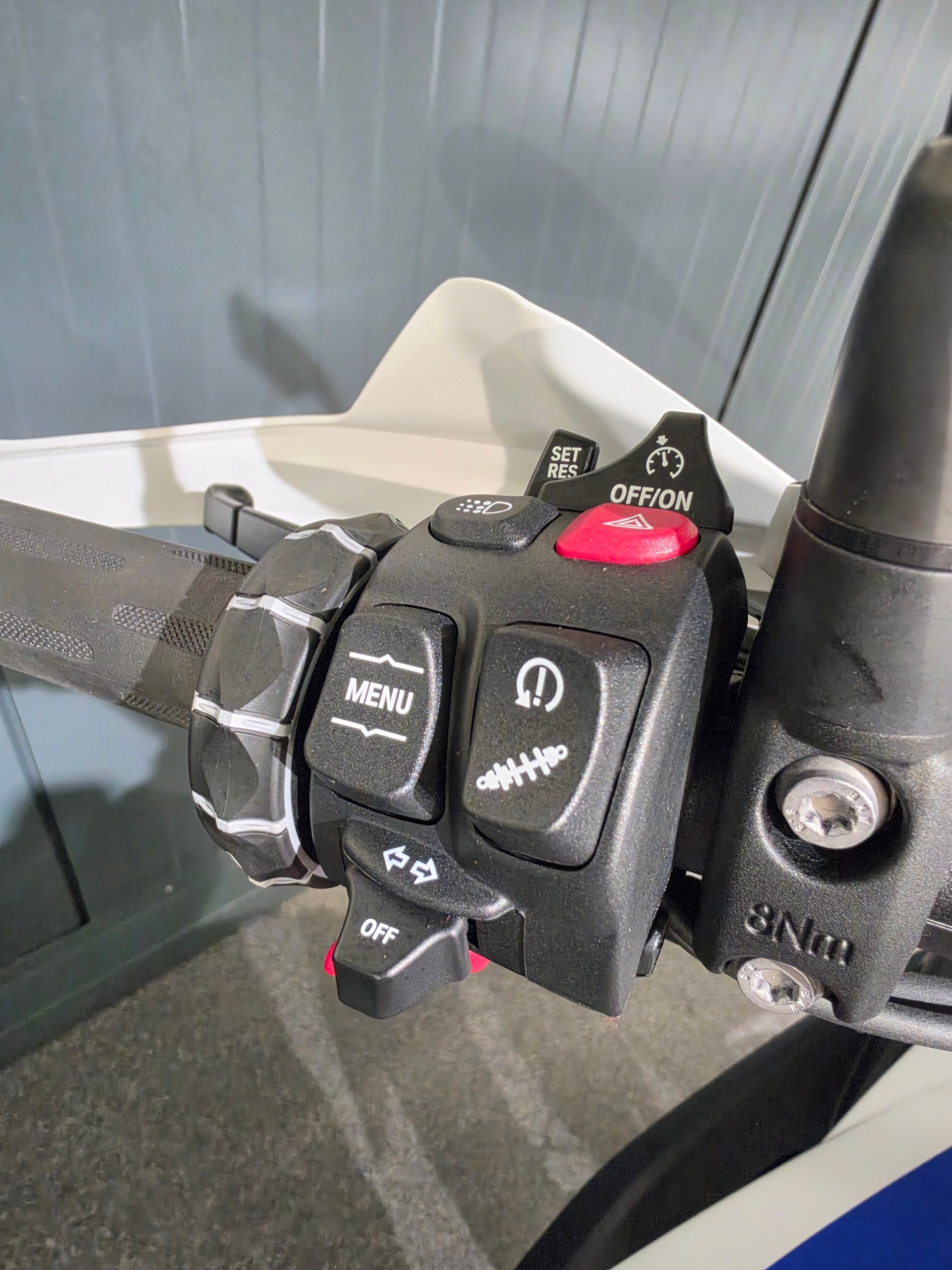 BMW R 1250 GS - Tieferlegung ab Werk!-image-3
