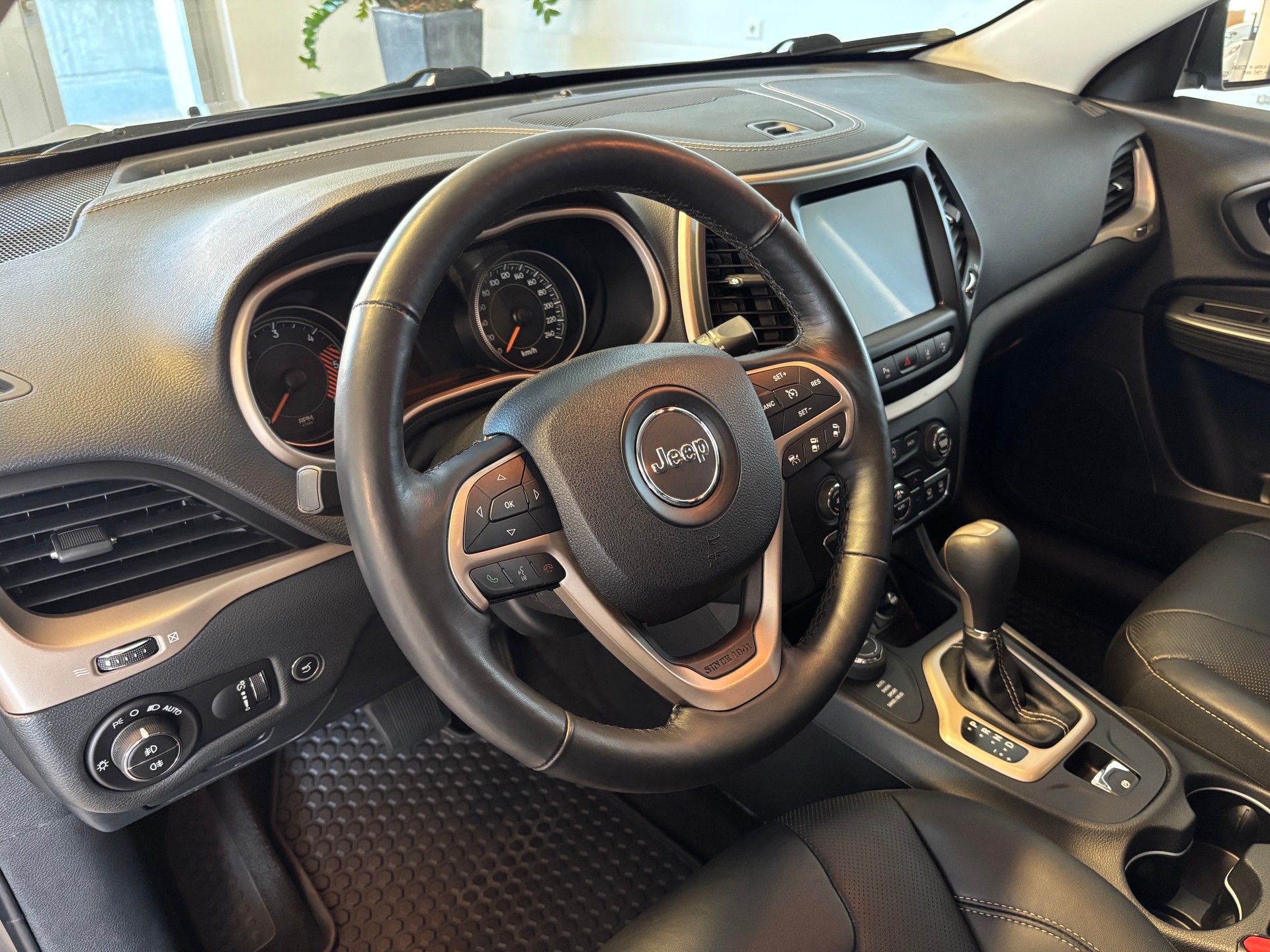 JEEP Cherokee 2.2TD Limited AWD 9ATX-image-5