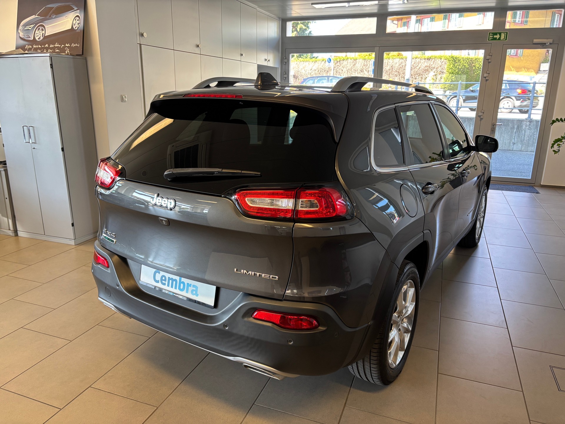 JEEP Cherokee 2.2TD Limited AWD 9ATX-showroom-element-2