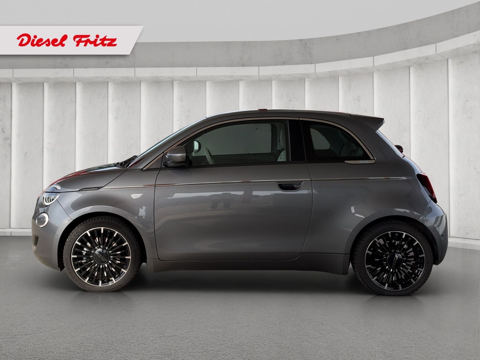 FIAT 500 electric 87 kW La Prima-showroom-element-1