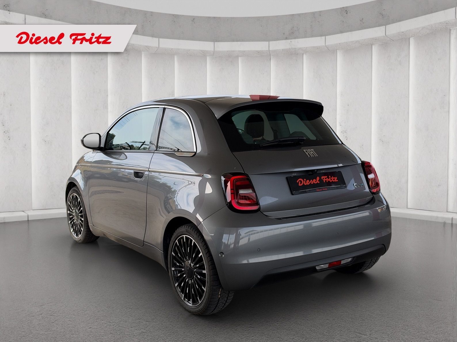 FIAT 500 electric 87 kW La Prima-showroom-element-2