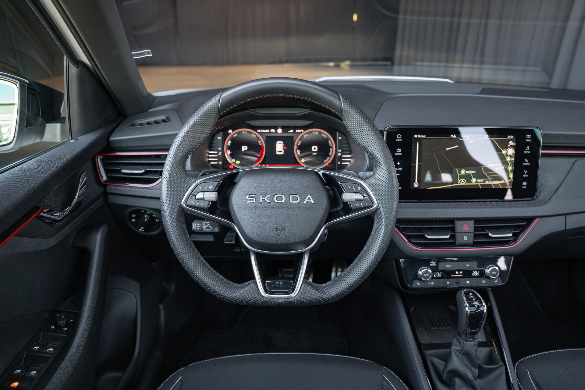 SKODA Kamiq 1.5 TSI Monte Carlo DSG-image-15