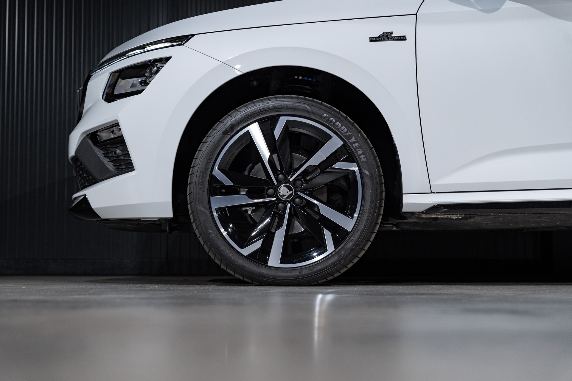SKODA Kamiq 1.5 TSI Monte Carlo DSG-image-24