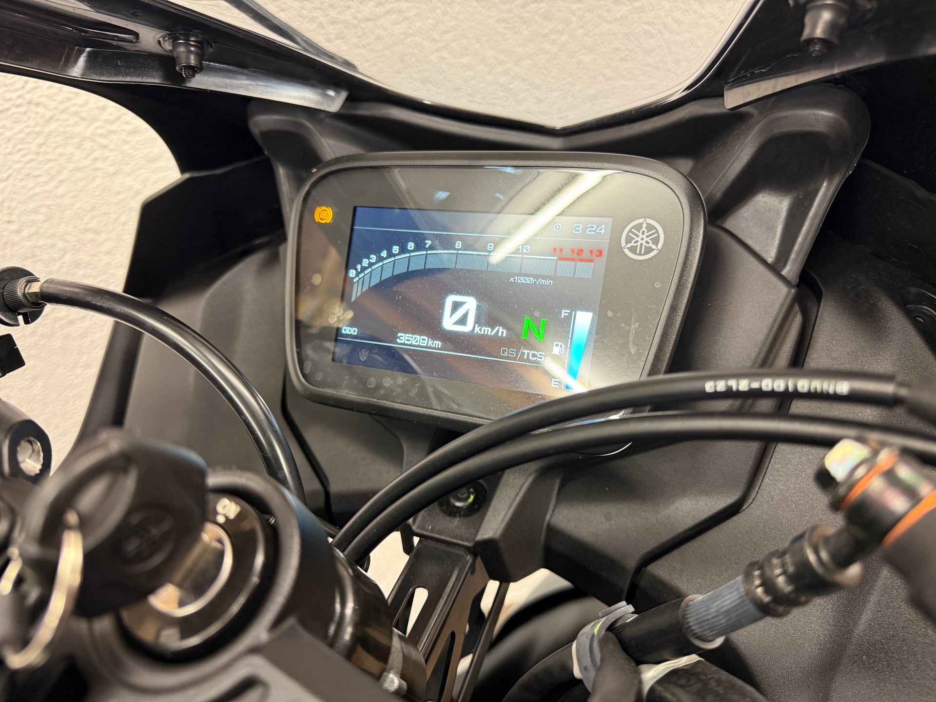YAMAHA YZF-R 125 ABS-image-4