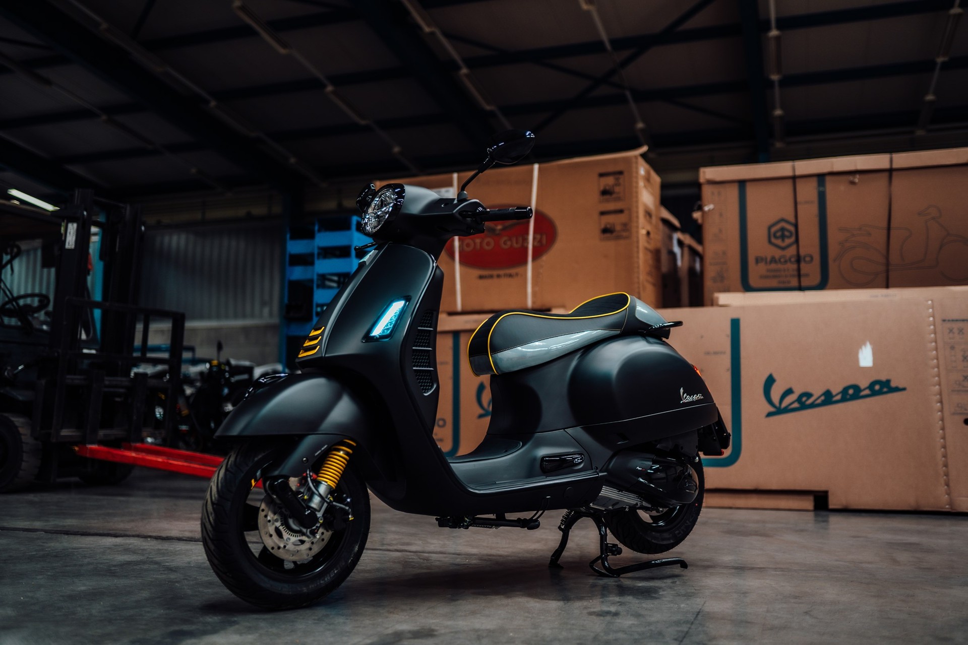 PIAGGIO Vespa GTS 300 HPE Super Tech ABS/ASR-image-0
