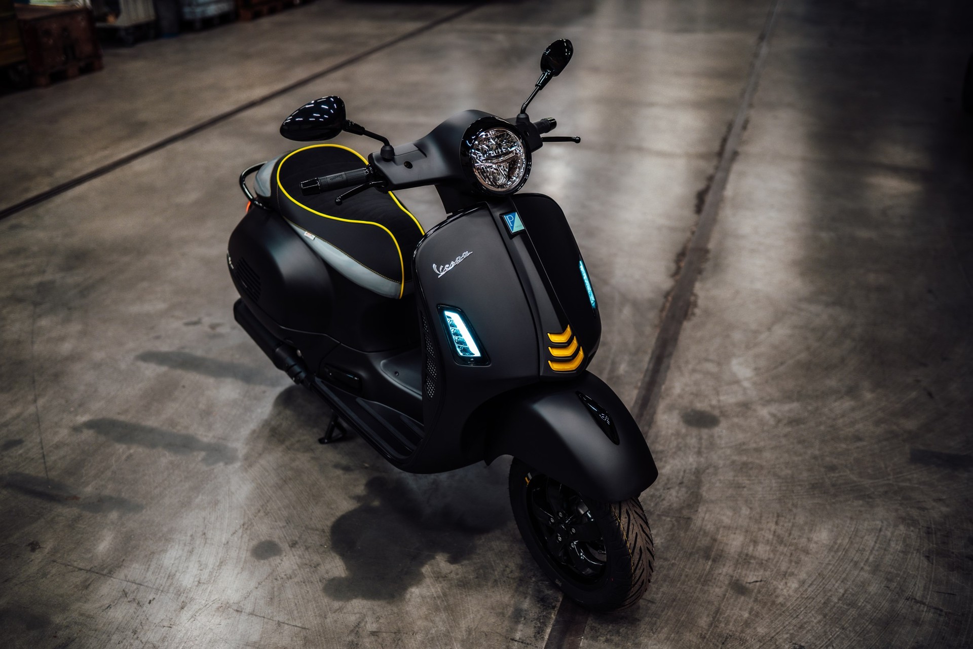 PIAGGIO Vespa GTS 300 HPE Super Tech ABS/ASR-image-14